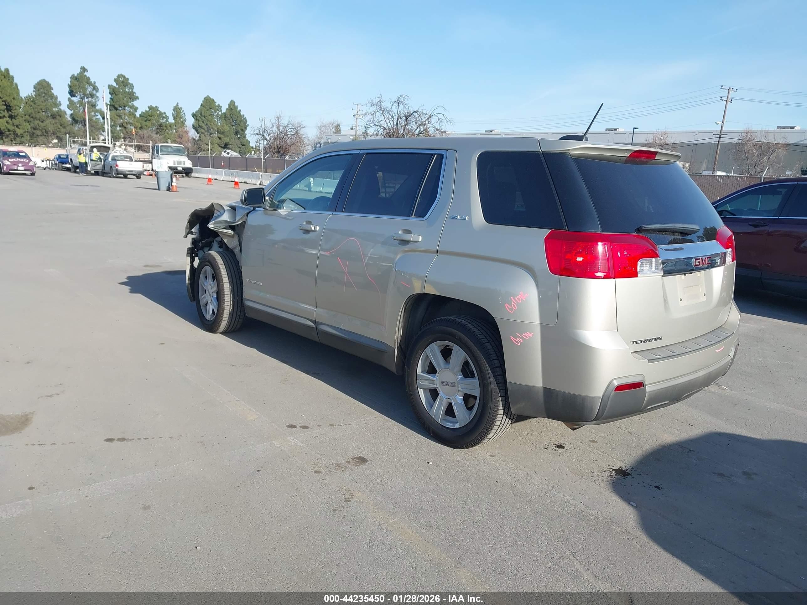 GMC TERRAIN image 3