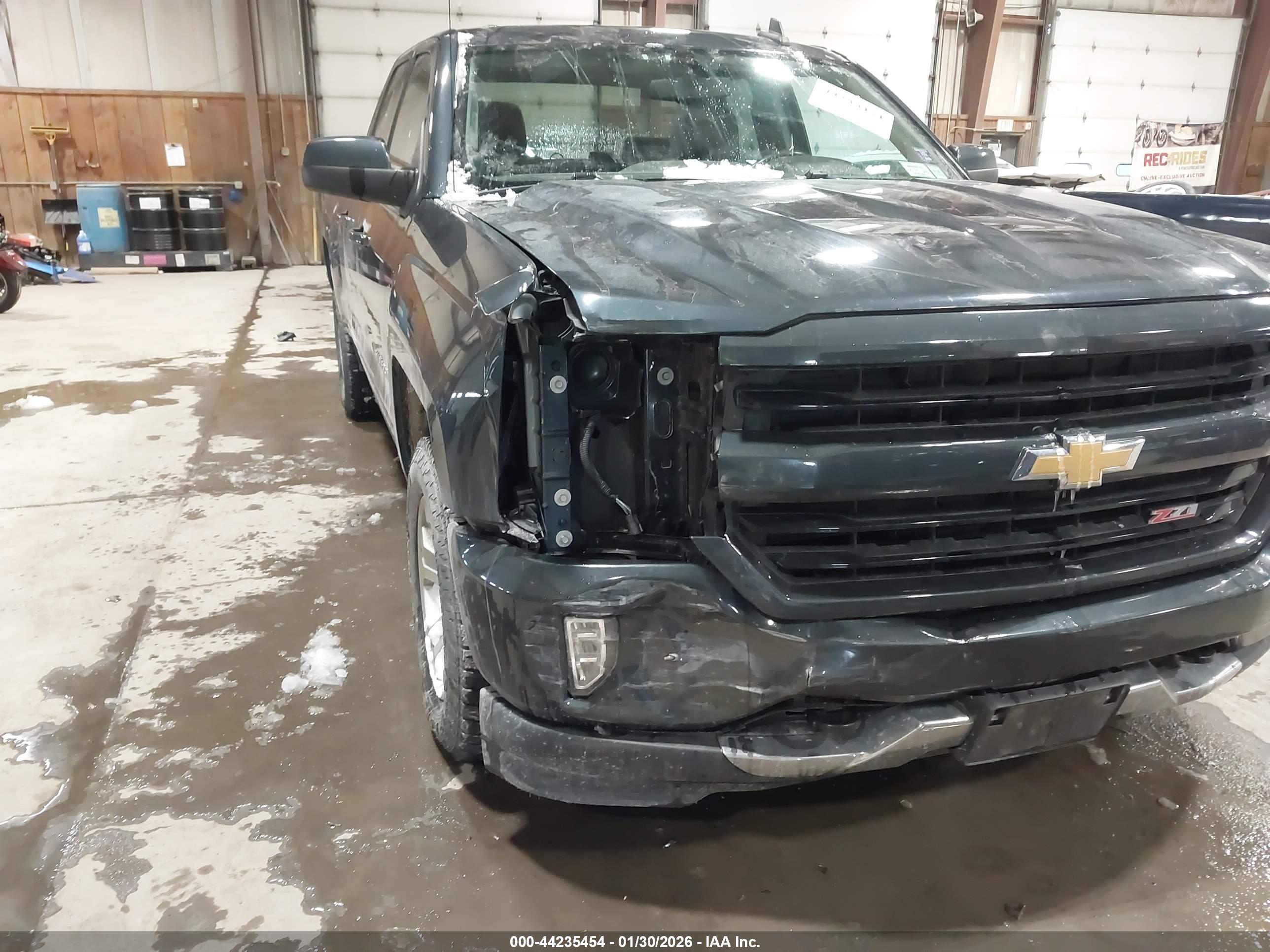 CHEVROLET SILVERADO image 6