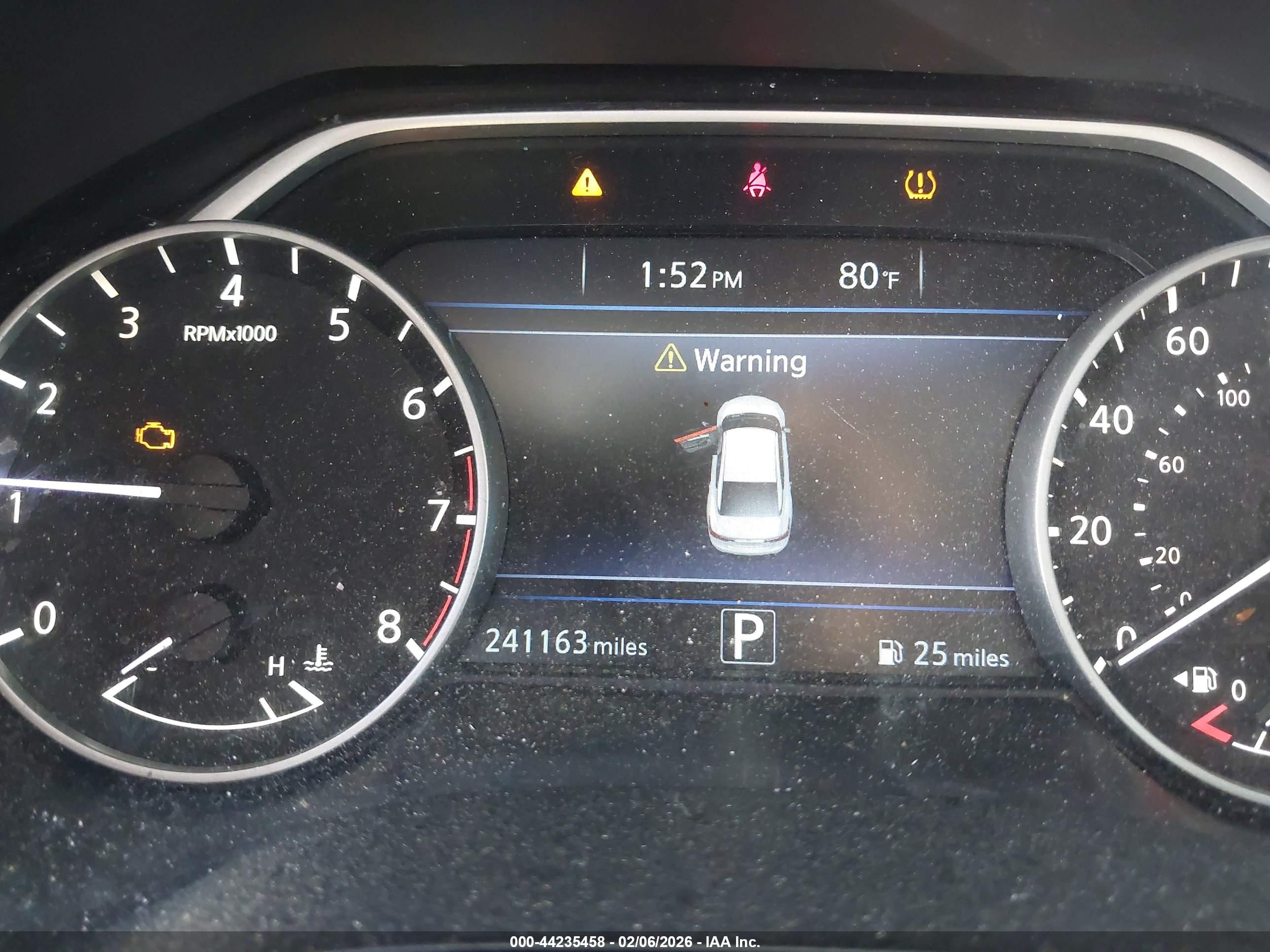 NISSAN MAXIMA image 7