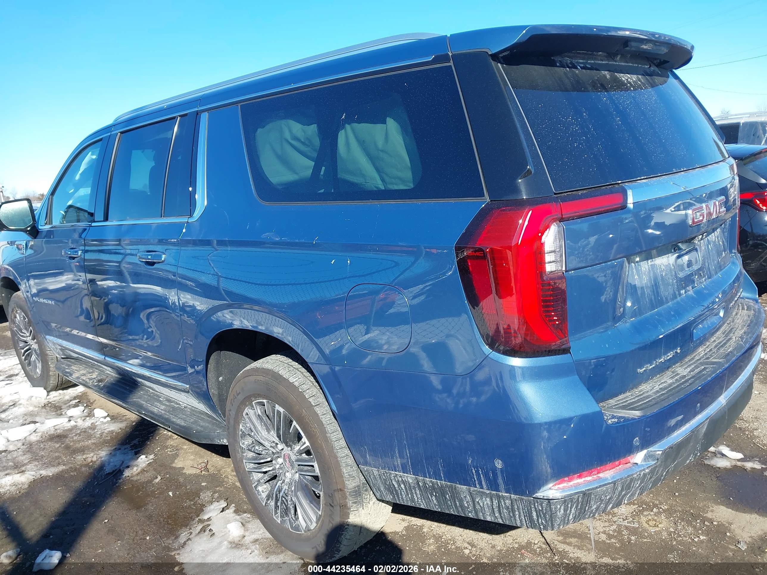 GMC YUKON image 3