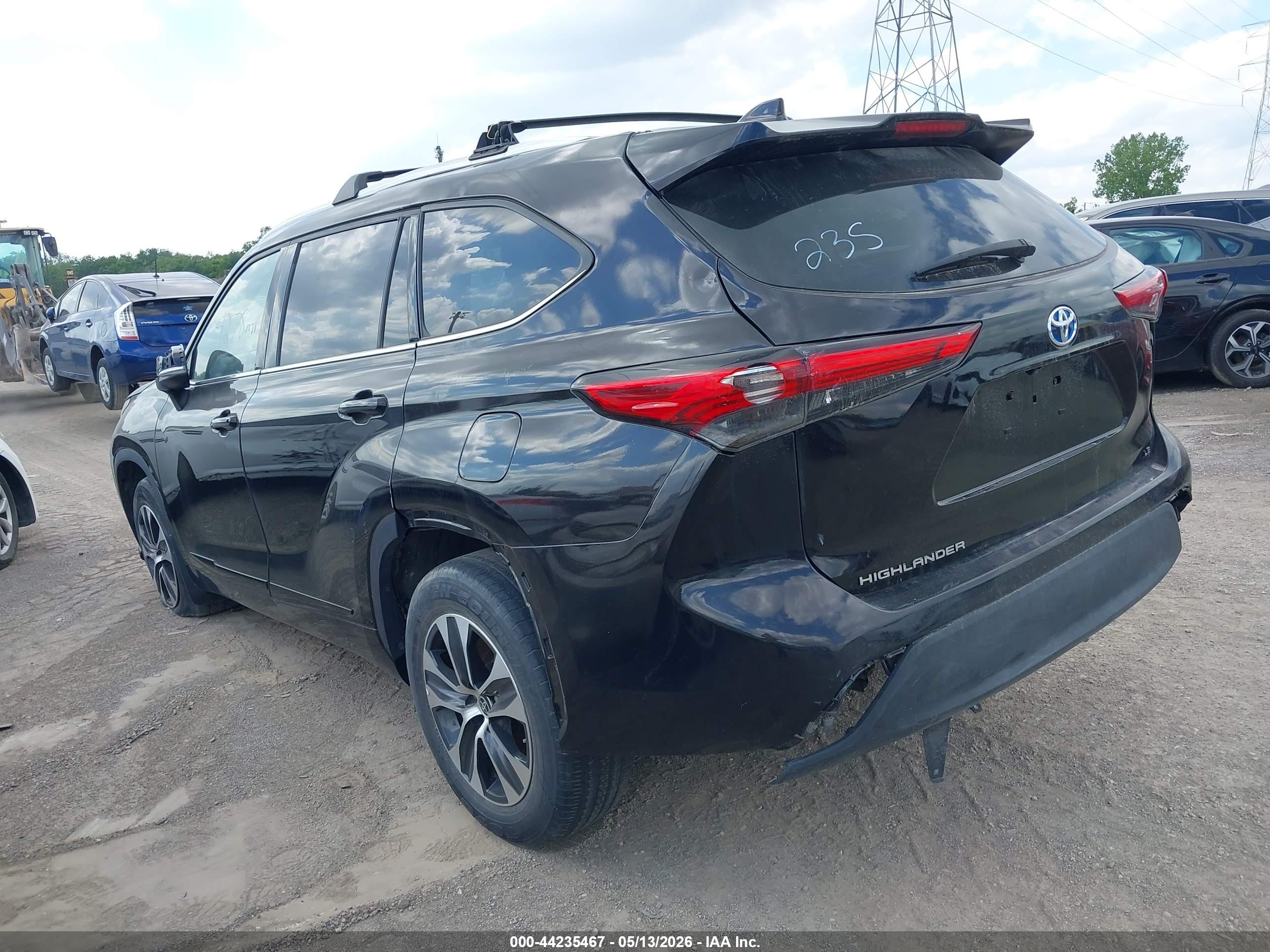 TOYOTA HIGHLANDER image 3
