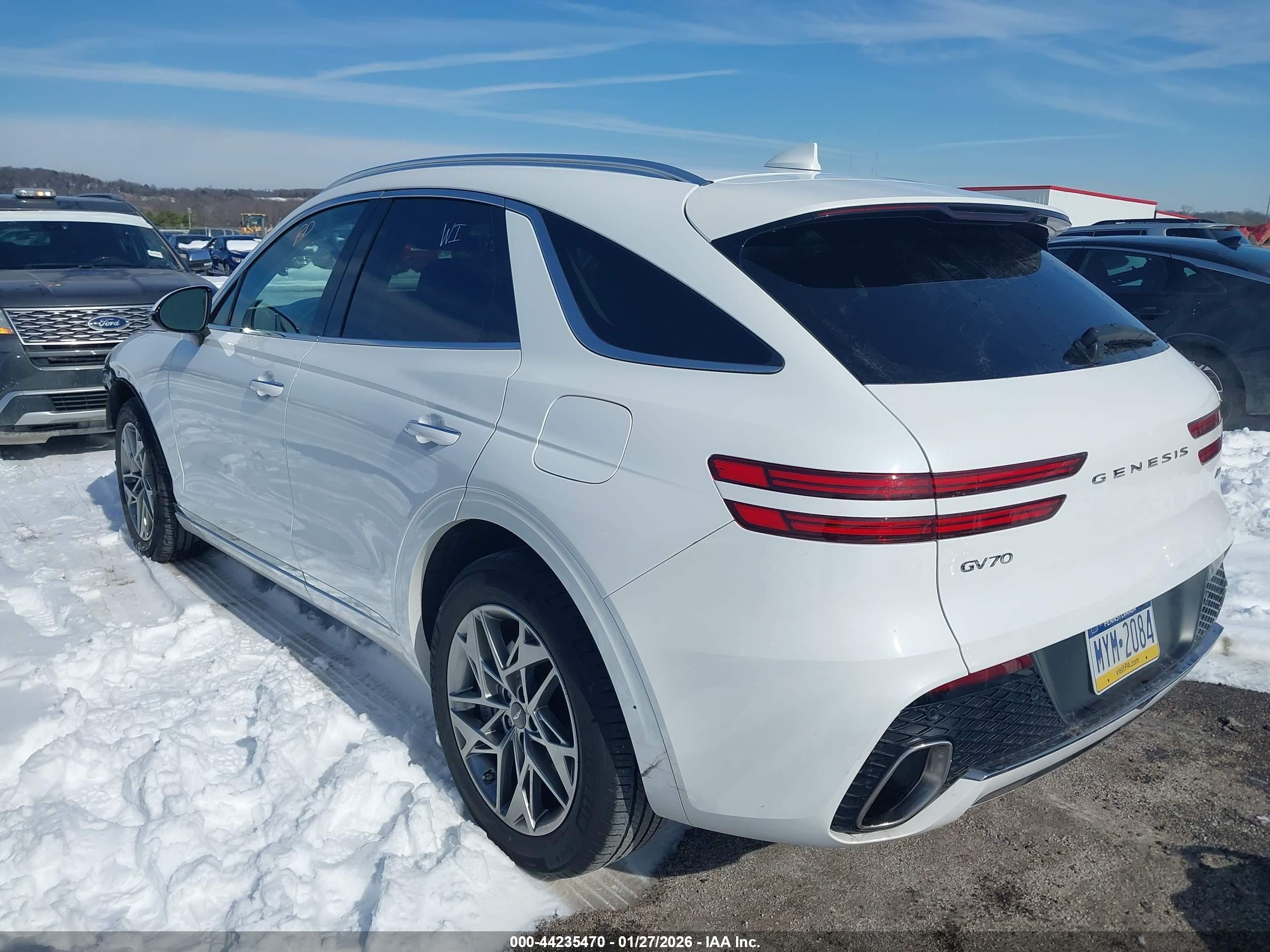 GENESIS GV70 image 3