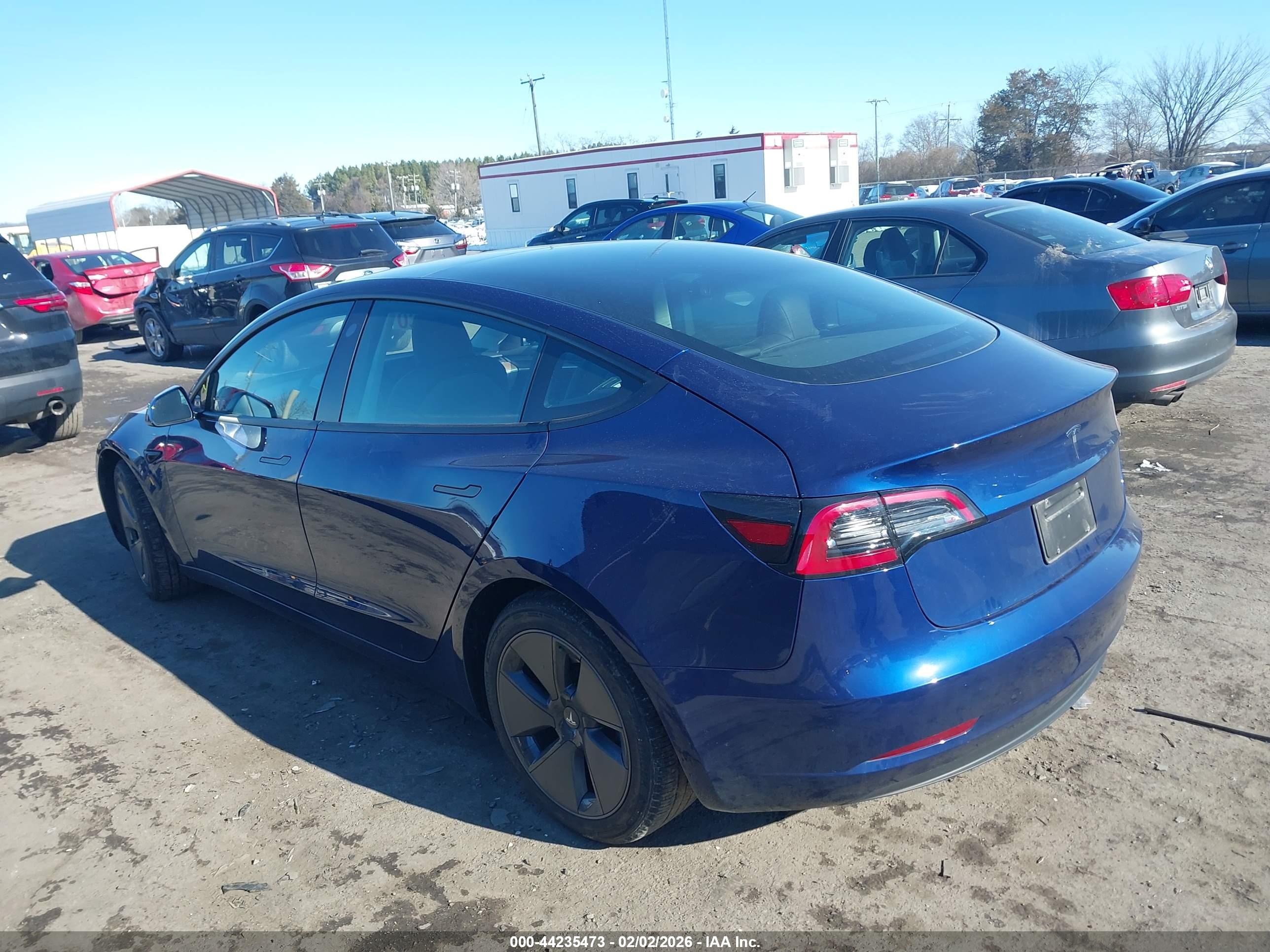 TESLA MODEL image 3