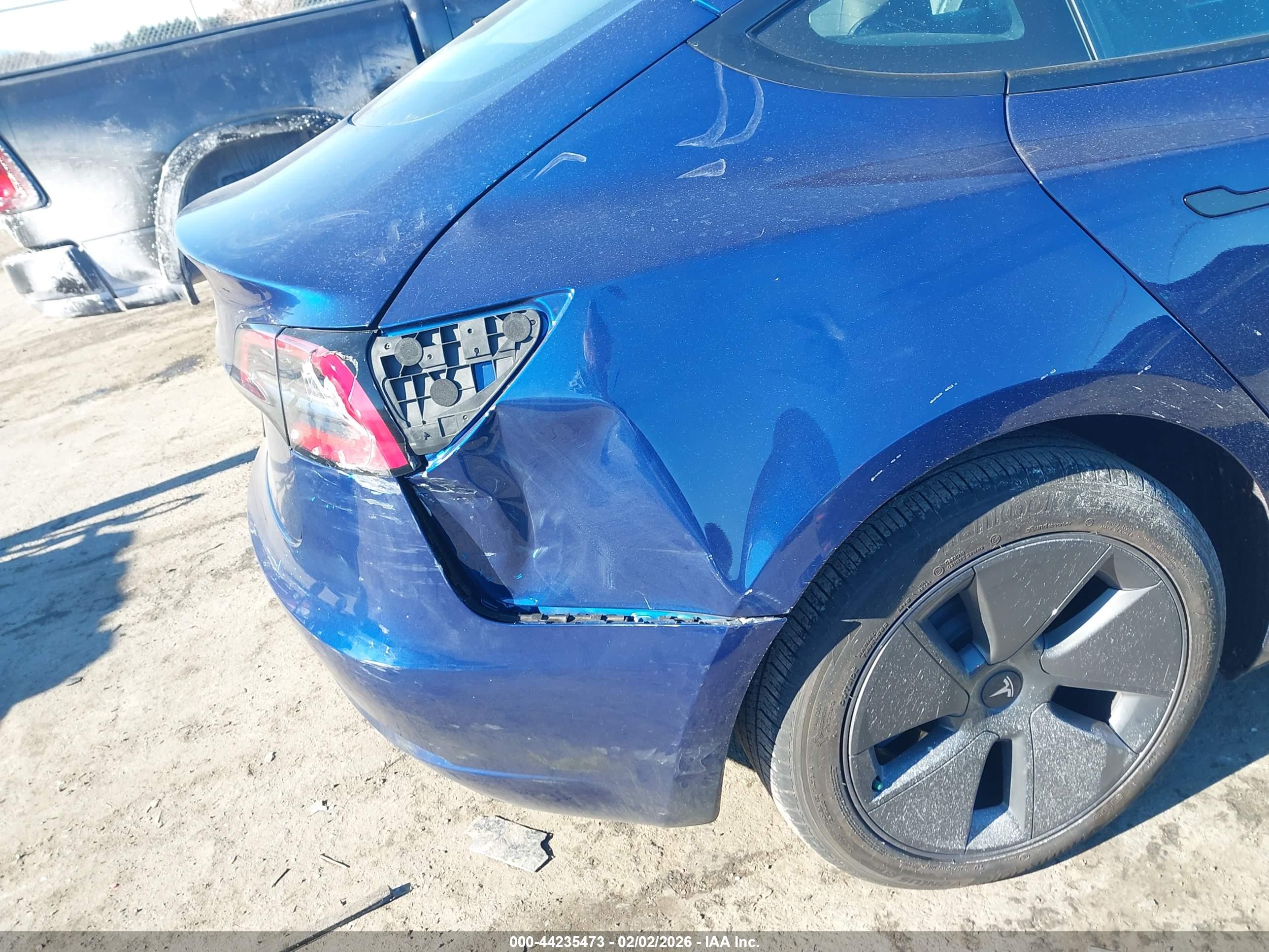 TESLA MODEL image 6