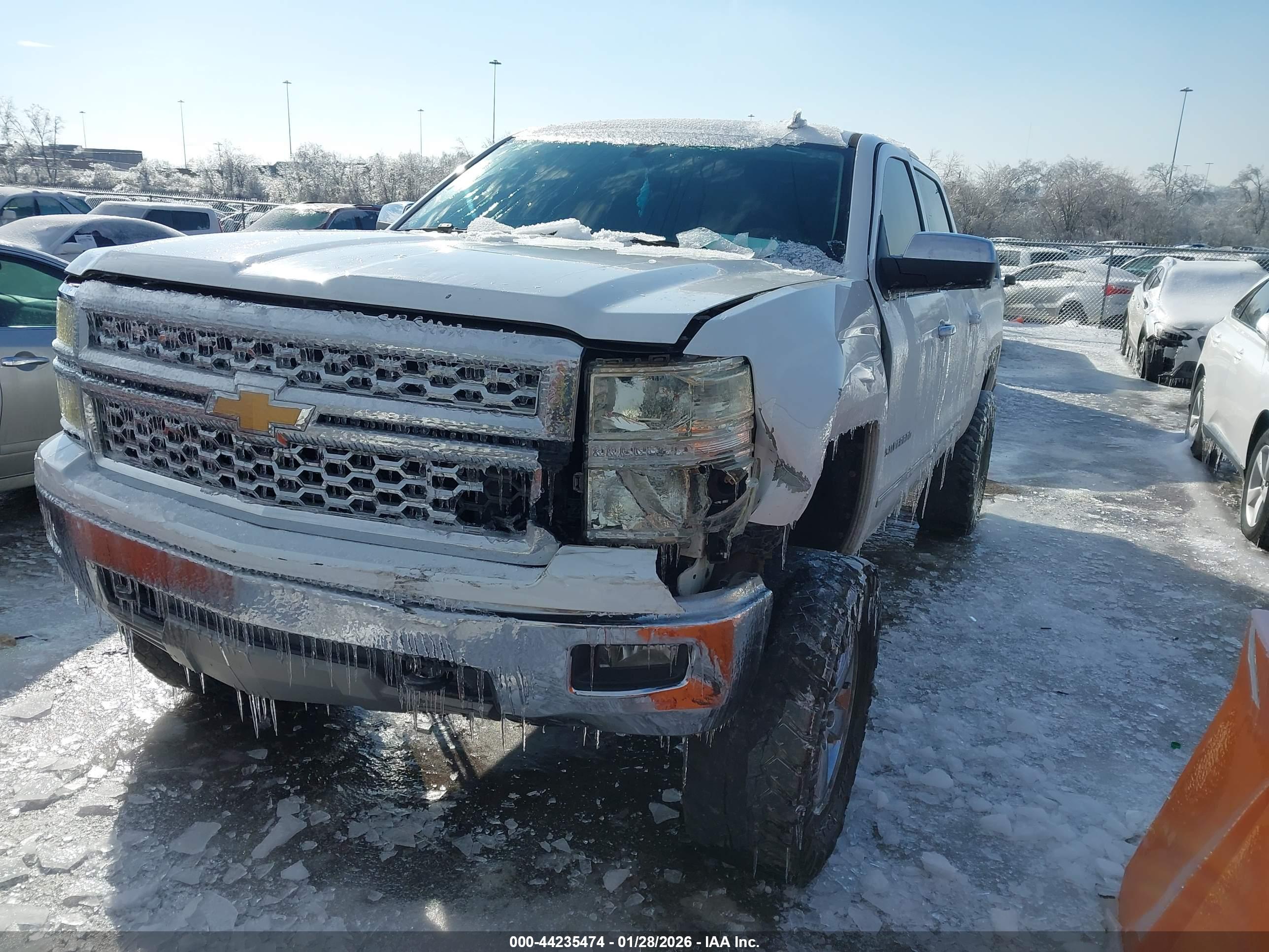 CHEVROLET SILVERADO image 6
