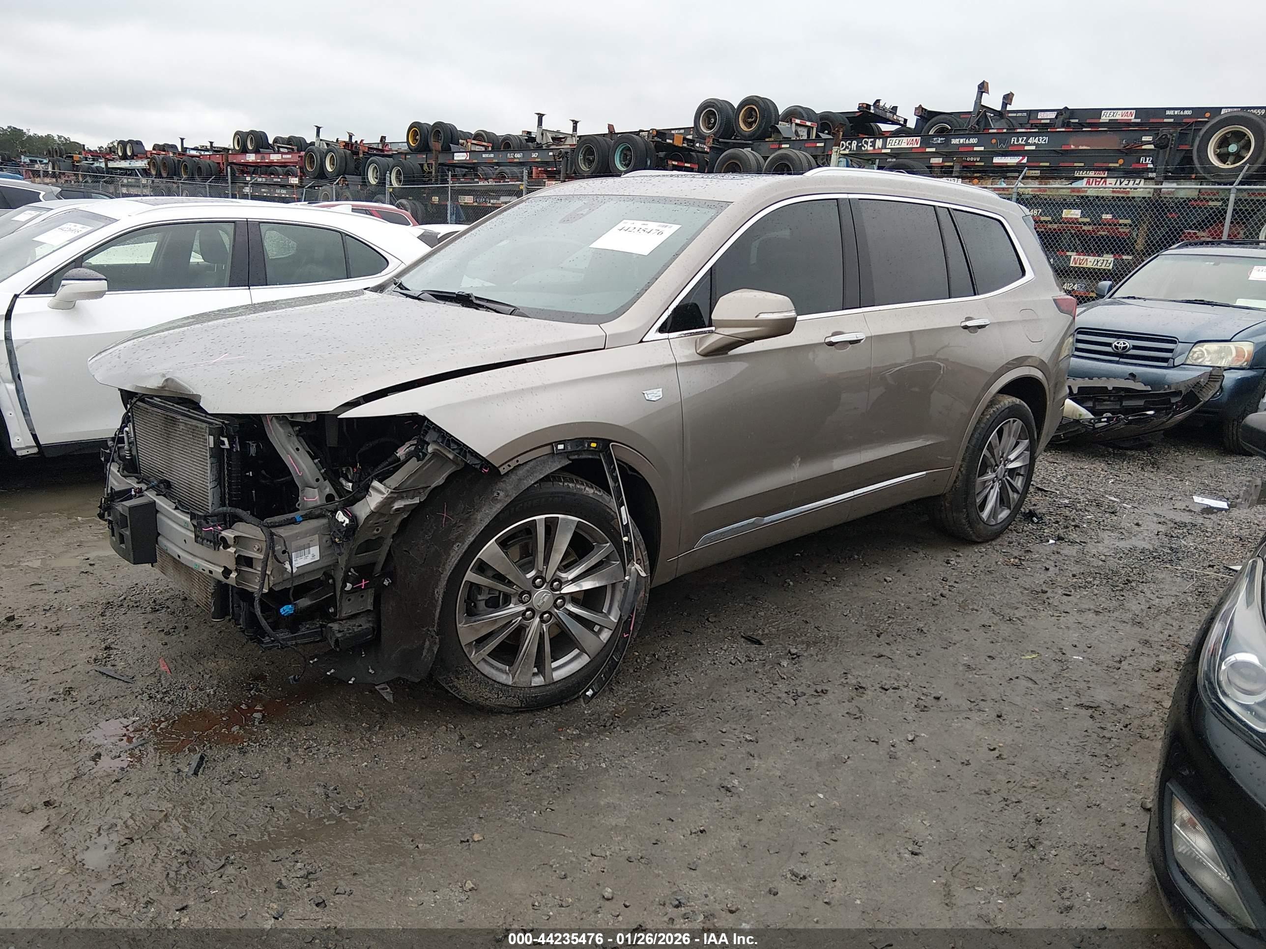 CADILLAC XT6 image 2