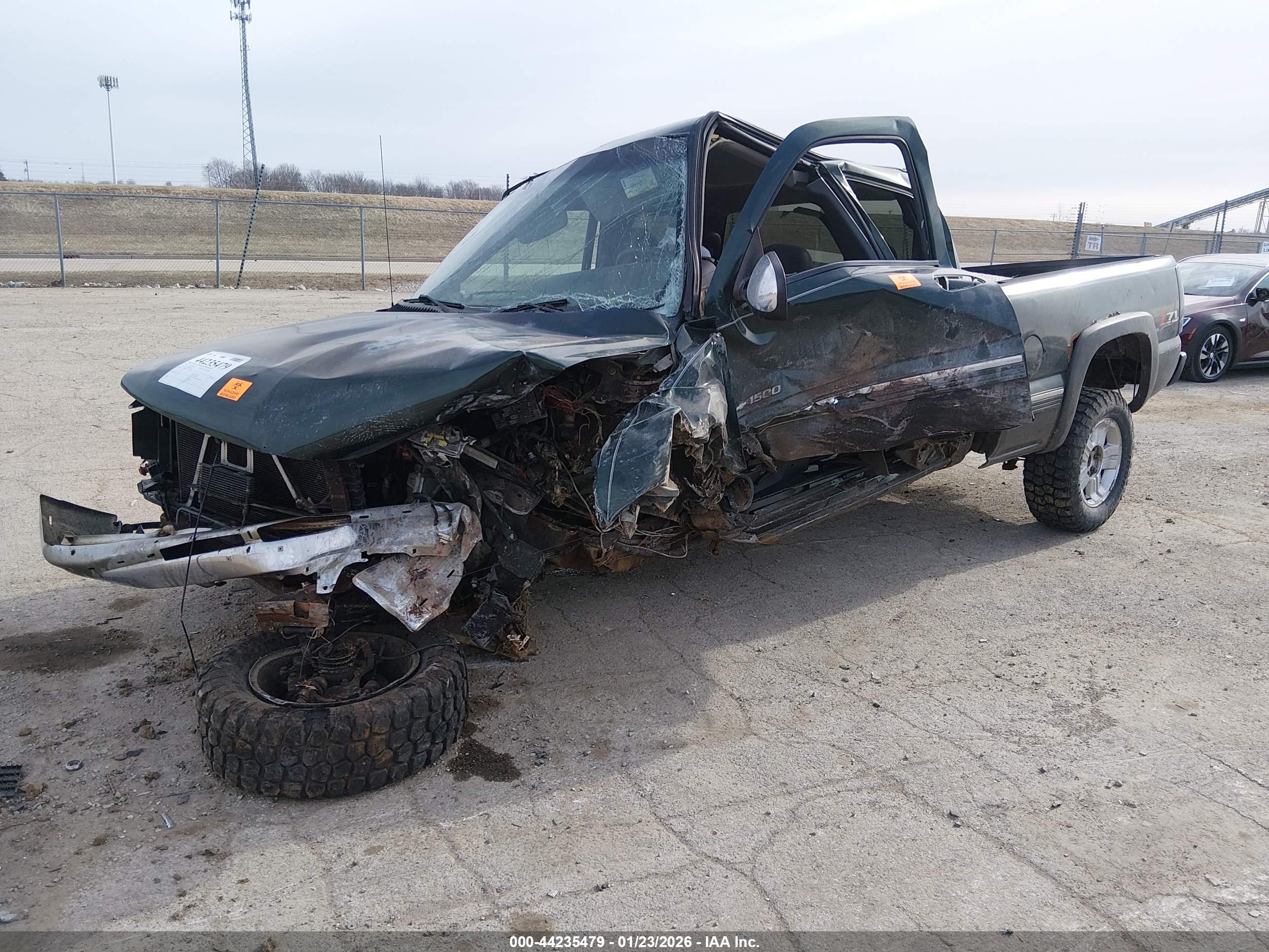 CHEVROLET SILVERADO image 2
