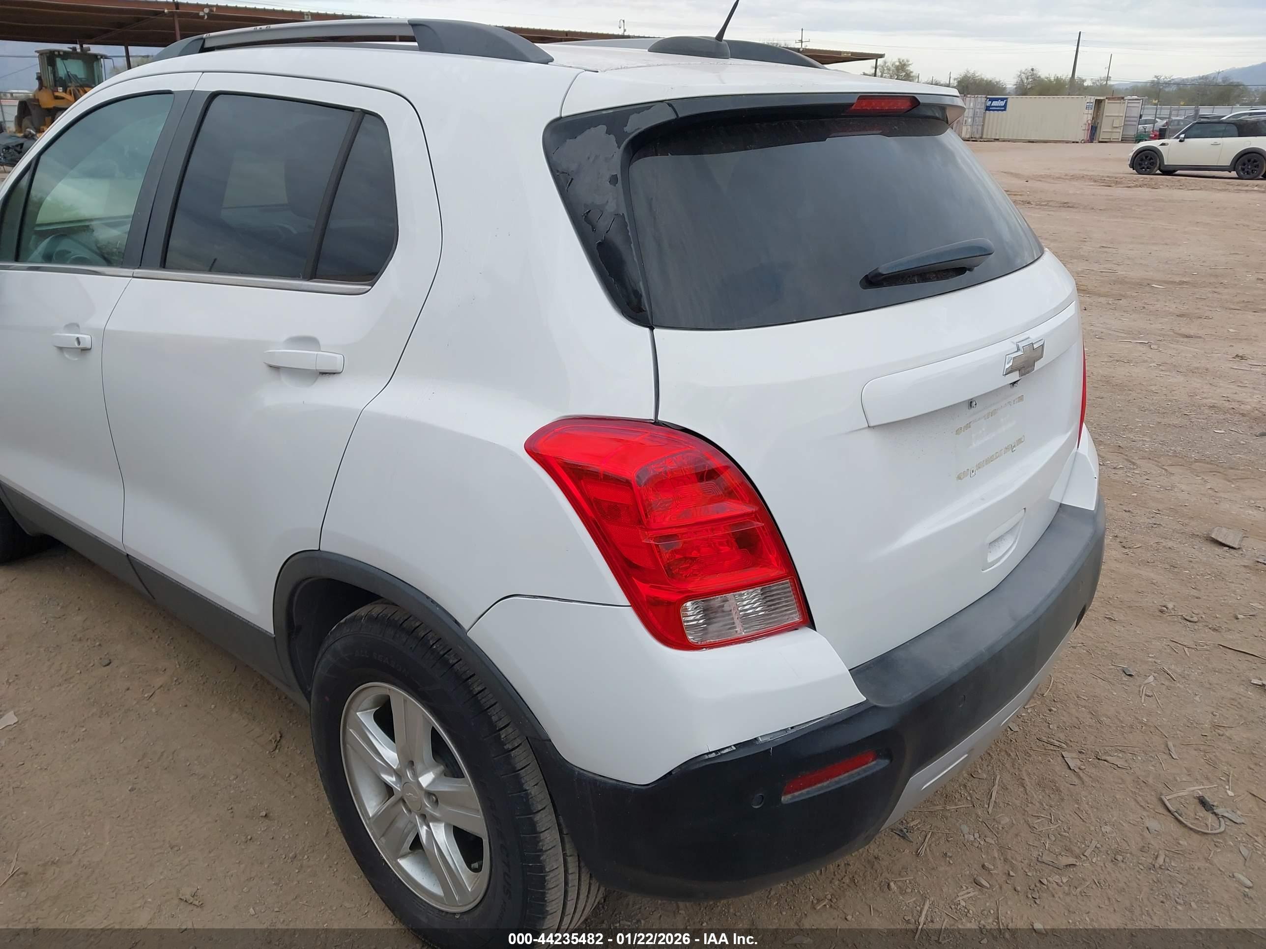 CHEVROLET TRAX image 6