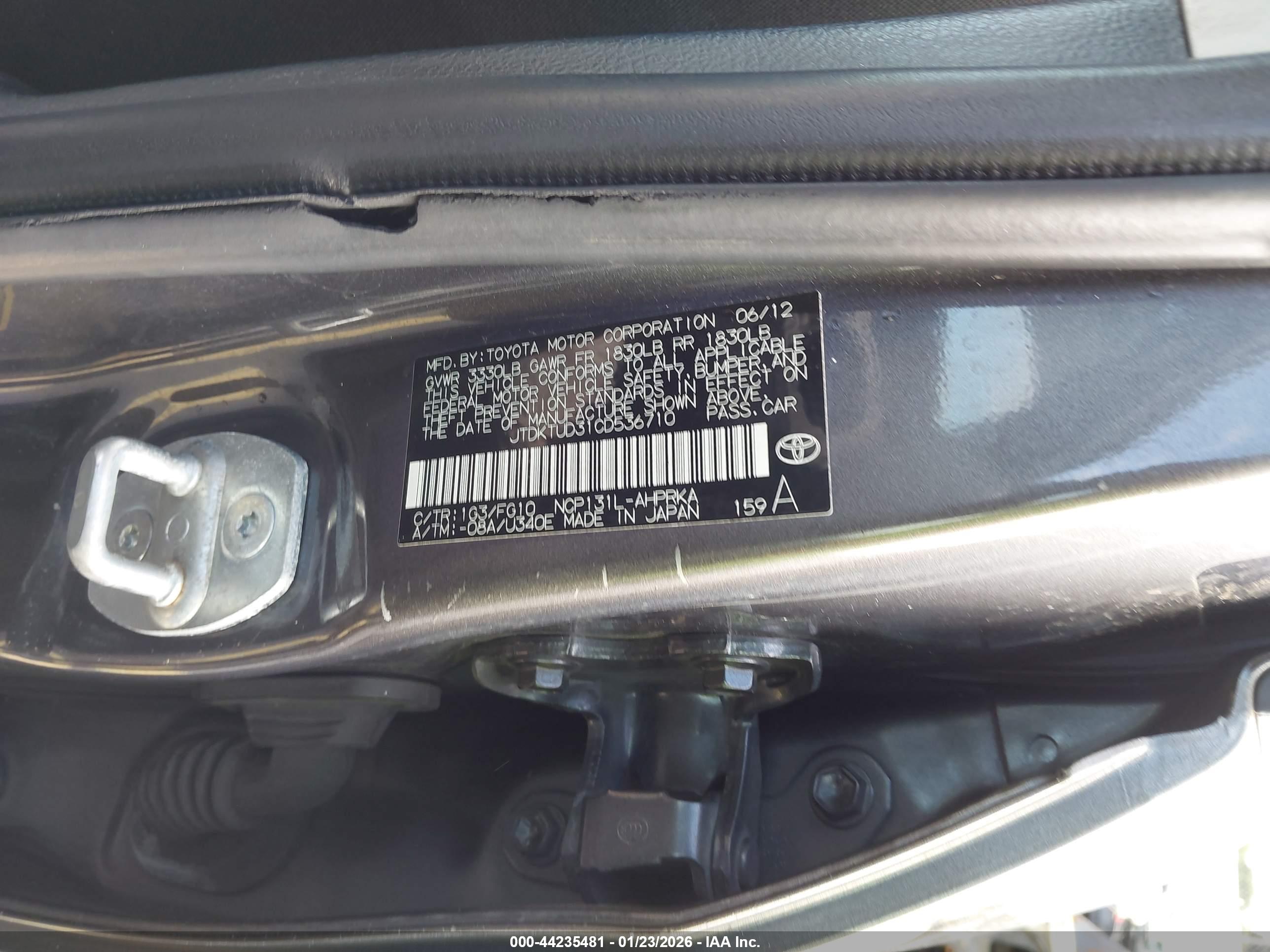 TOYOTA YARIS image 9