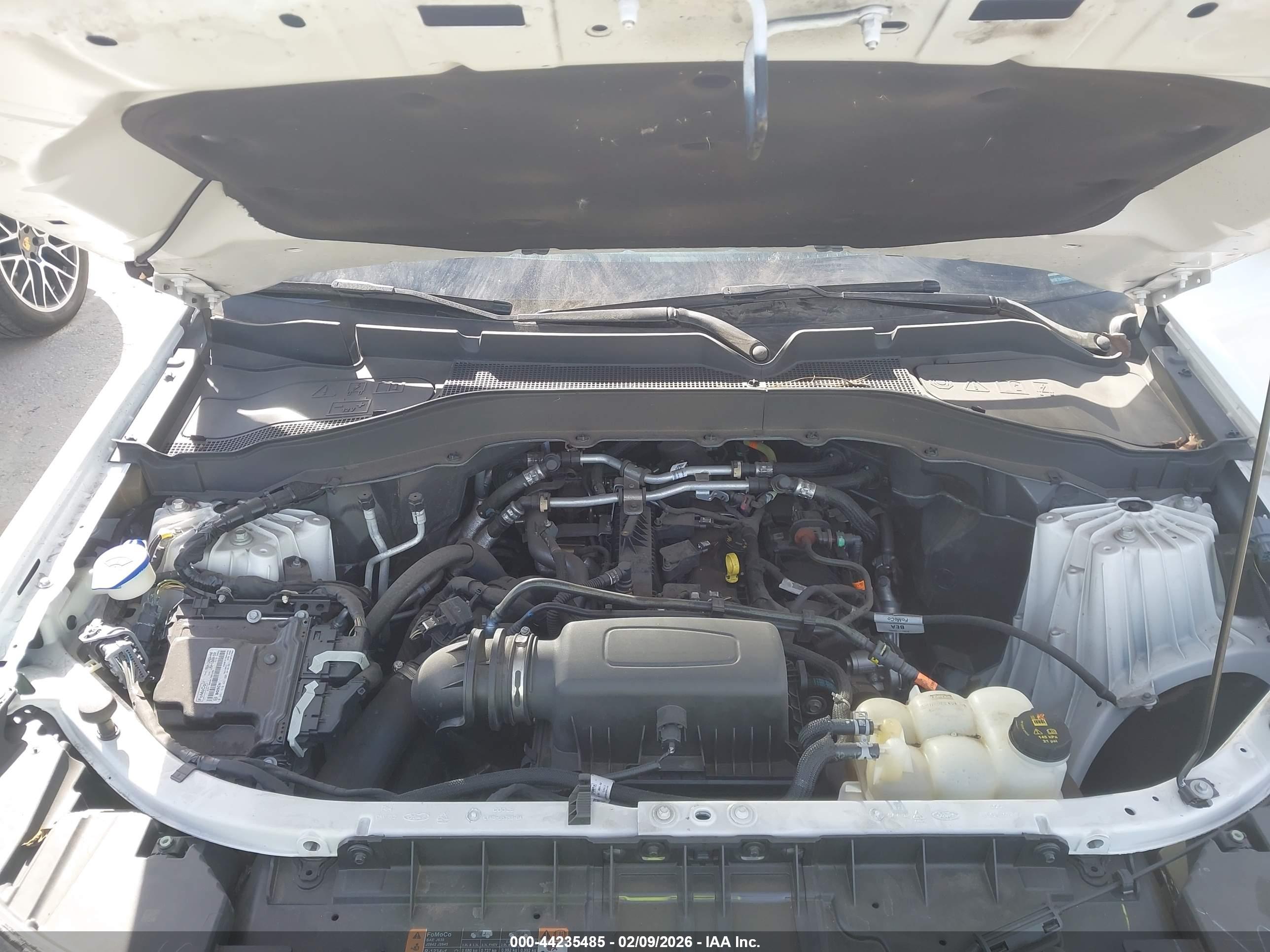 FORD EXPLORER image 10