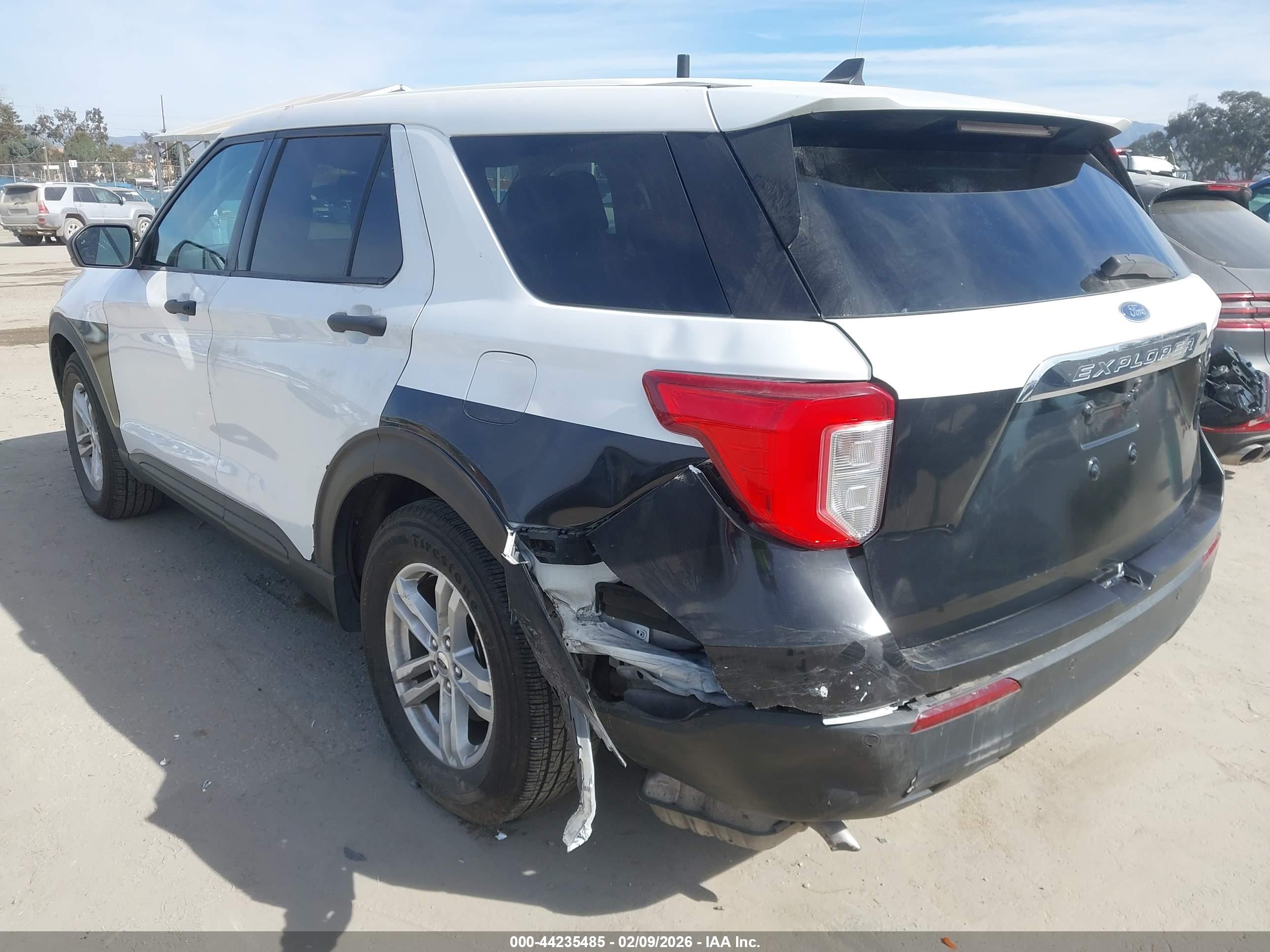 FORD EXPLORER image 3