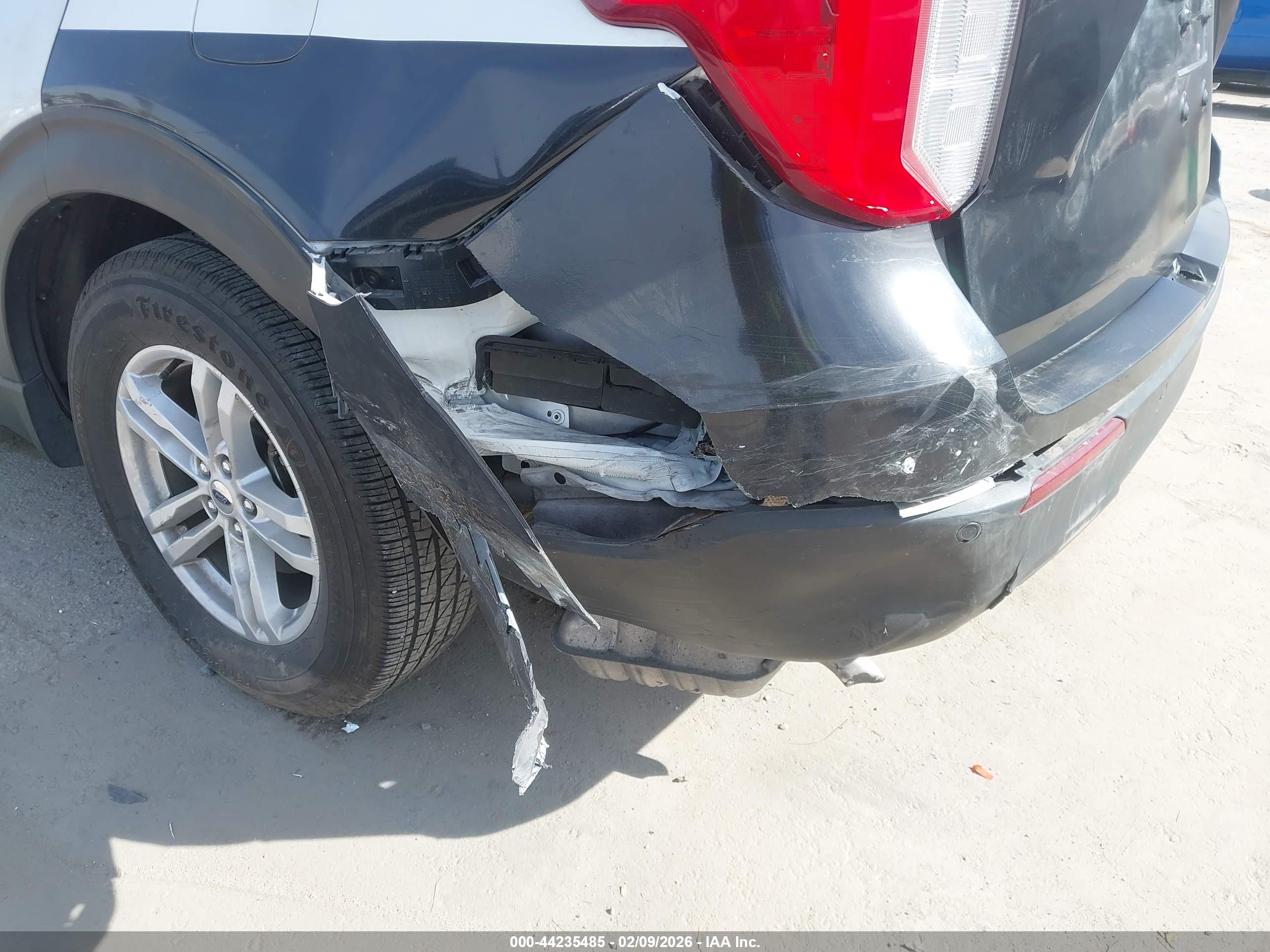 FORD EXPLORER image 6