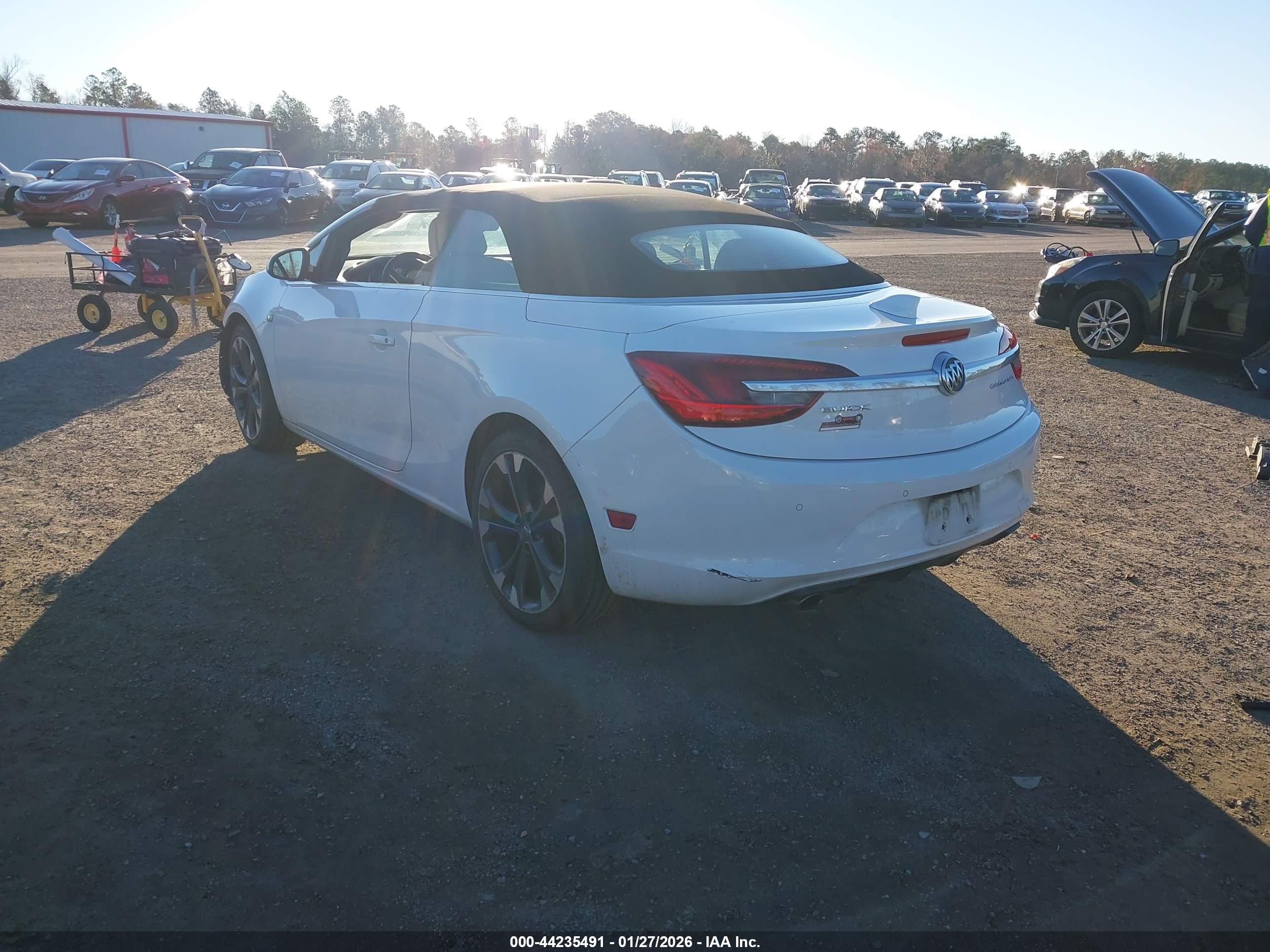 BUICK CASCADA image 3