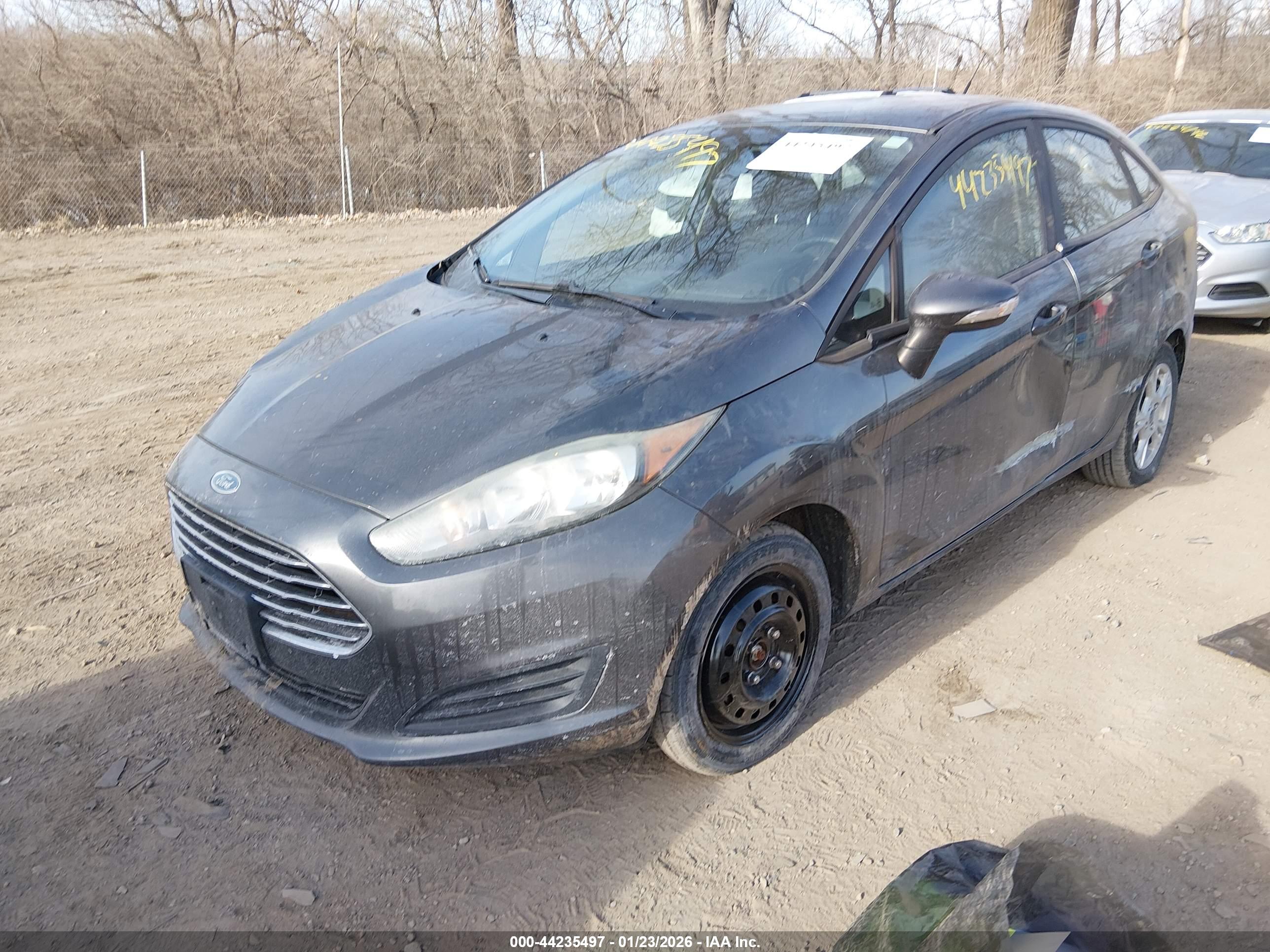 FORD FIESTA image 2