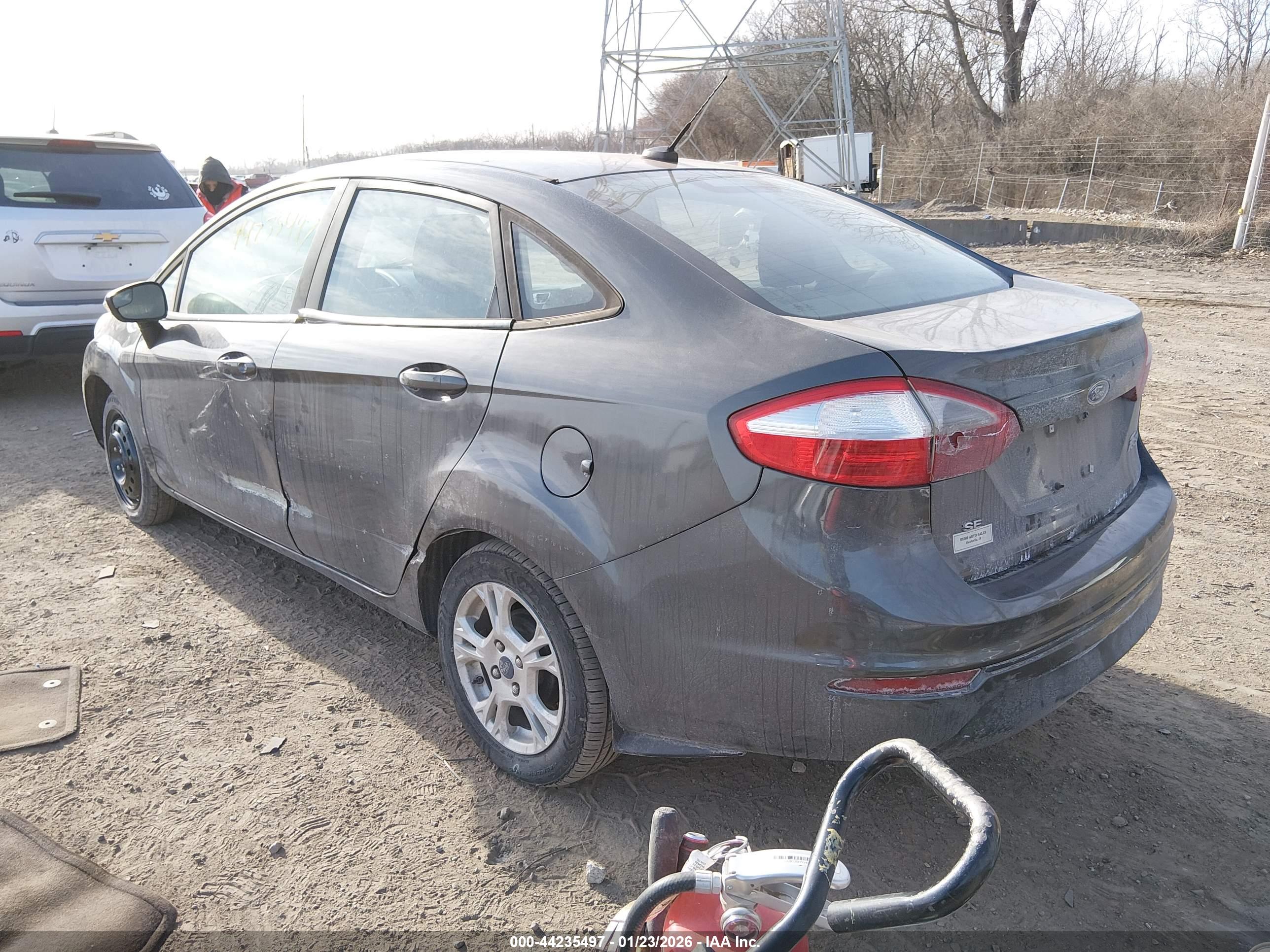 FORD FIESTA image 3