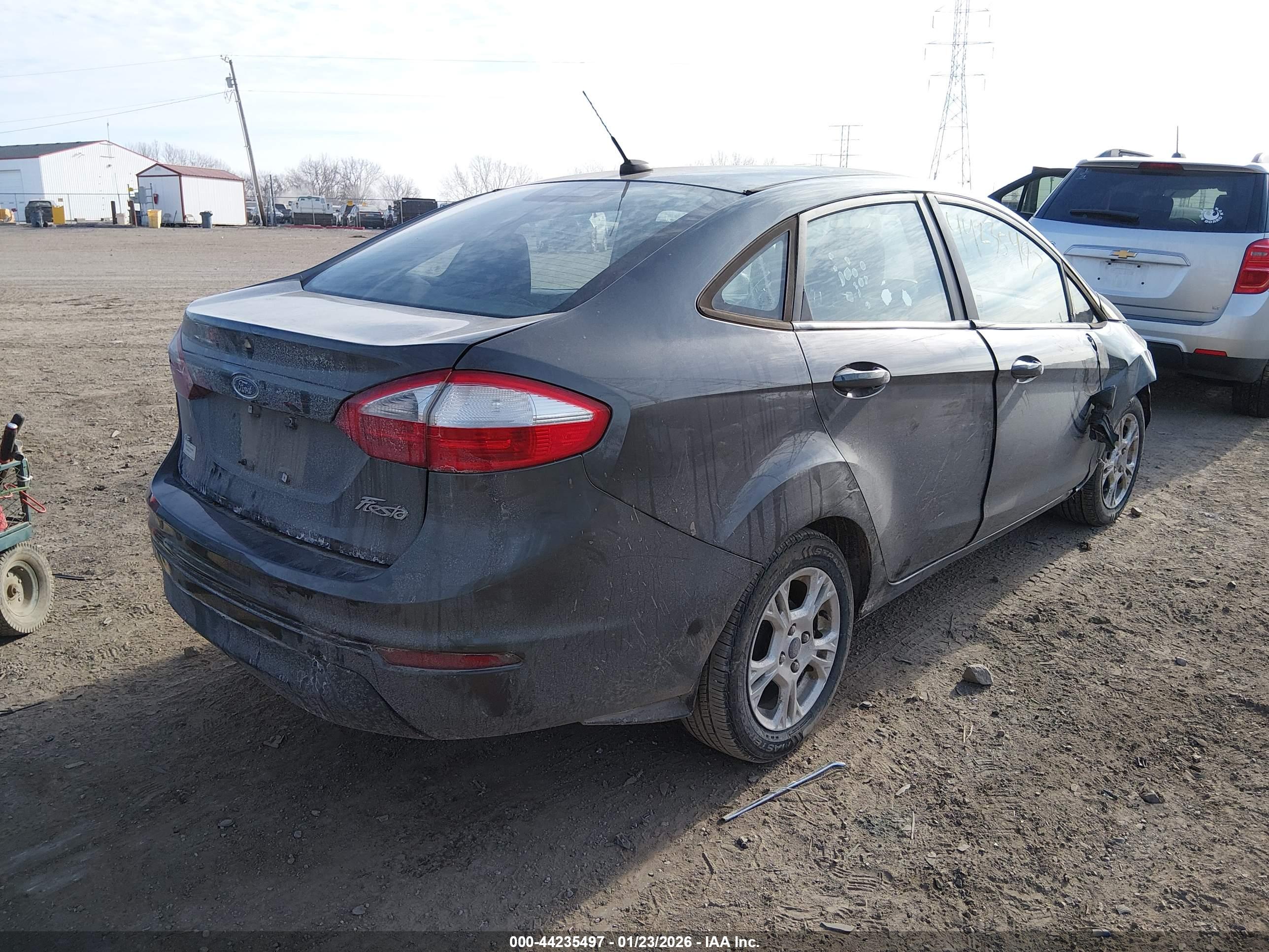 FORD FIESTA image 4