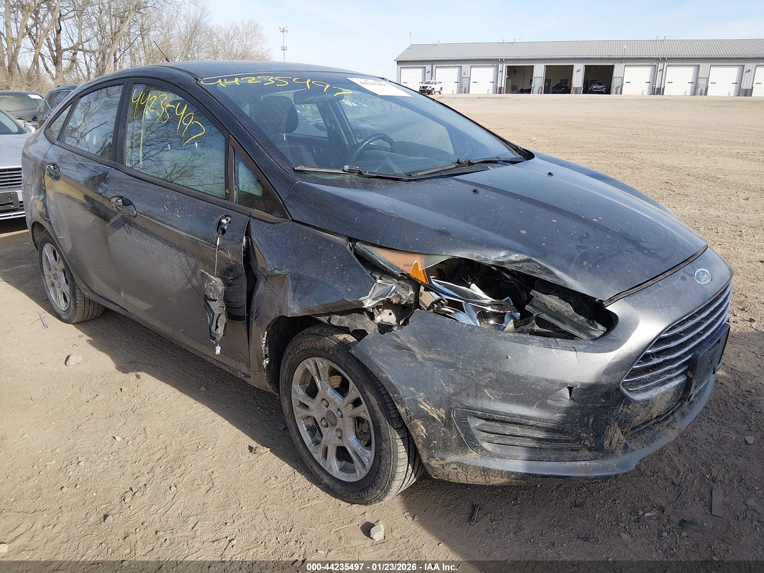 FORD FIESTA image 6