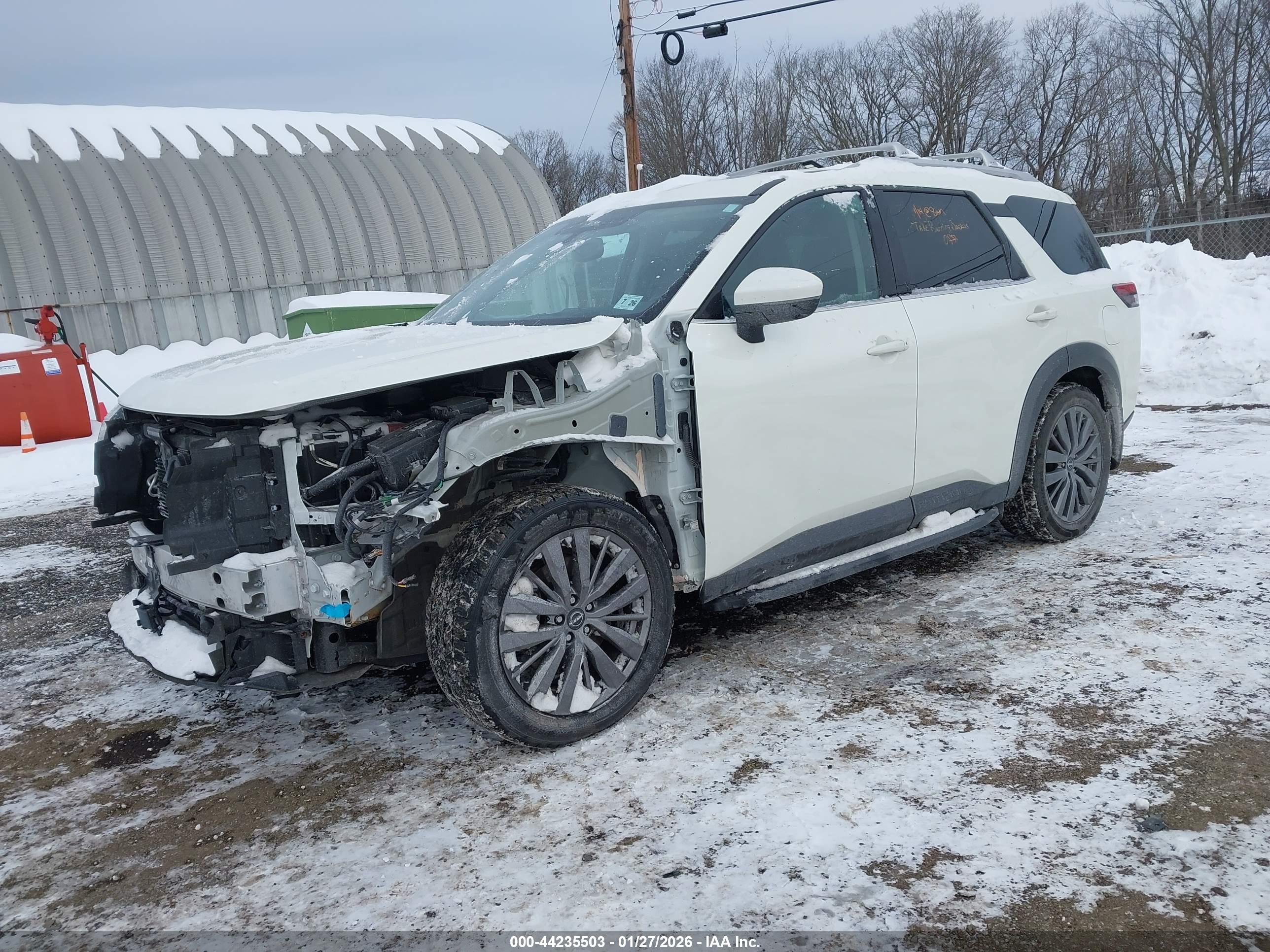 NISSAN PATHFINDER image 2