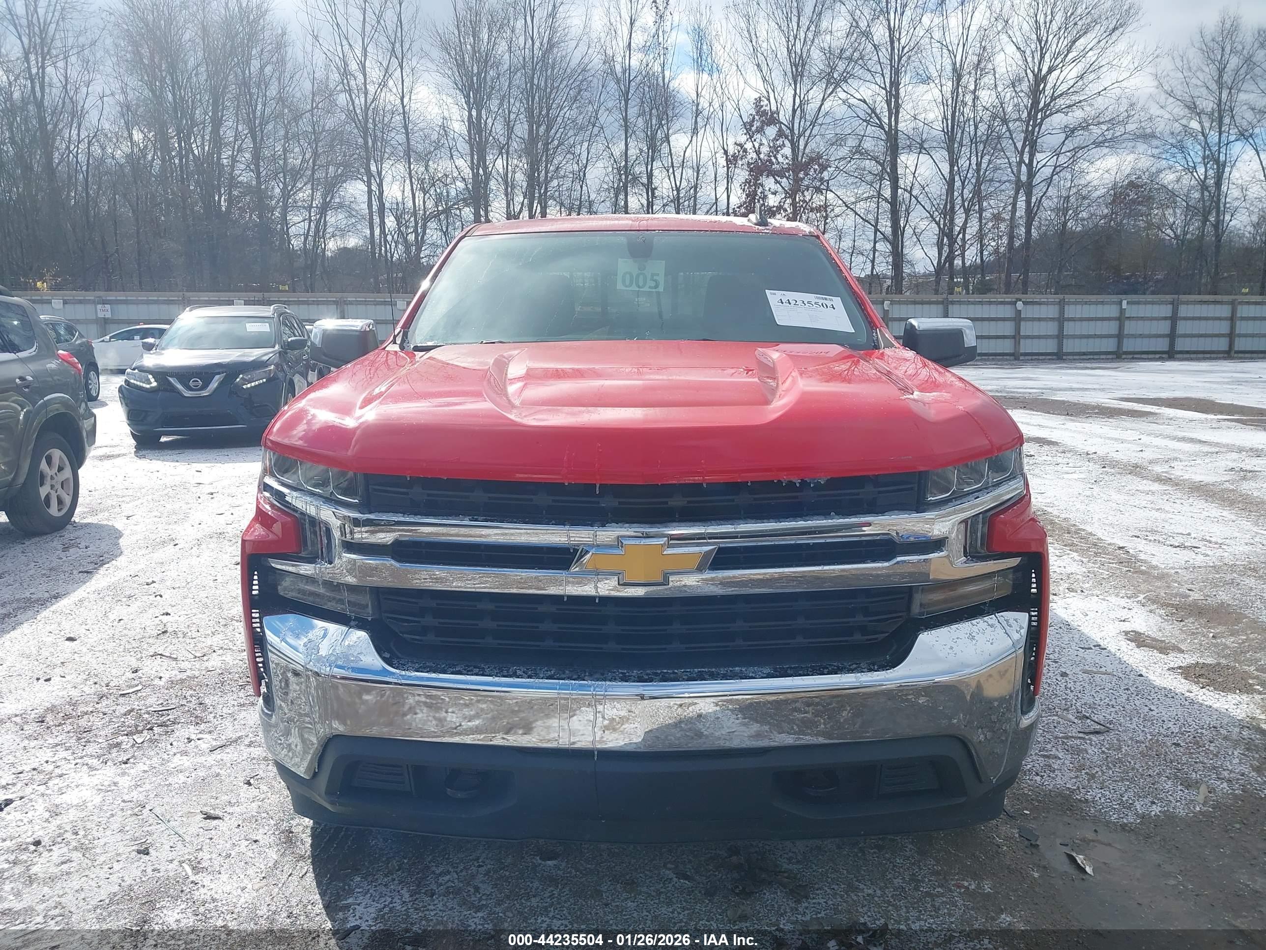 CHEVROLET SILVERADO image 6