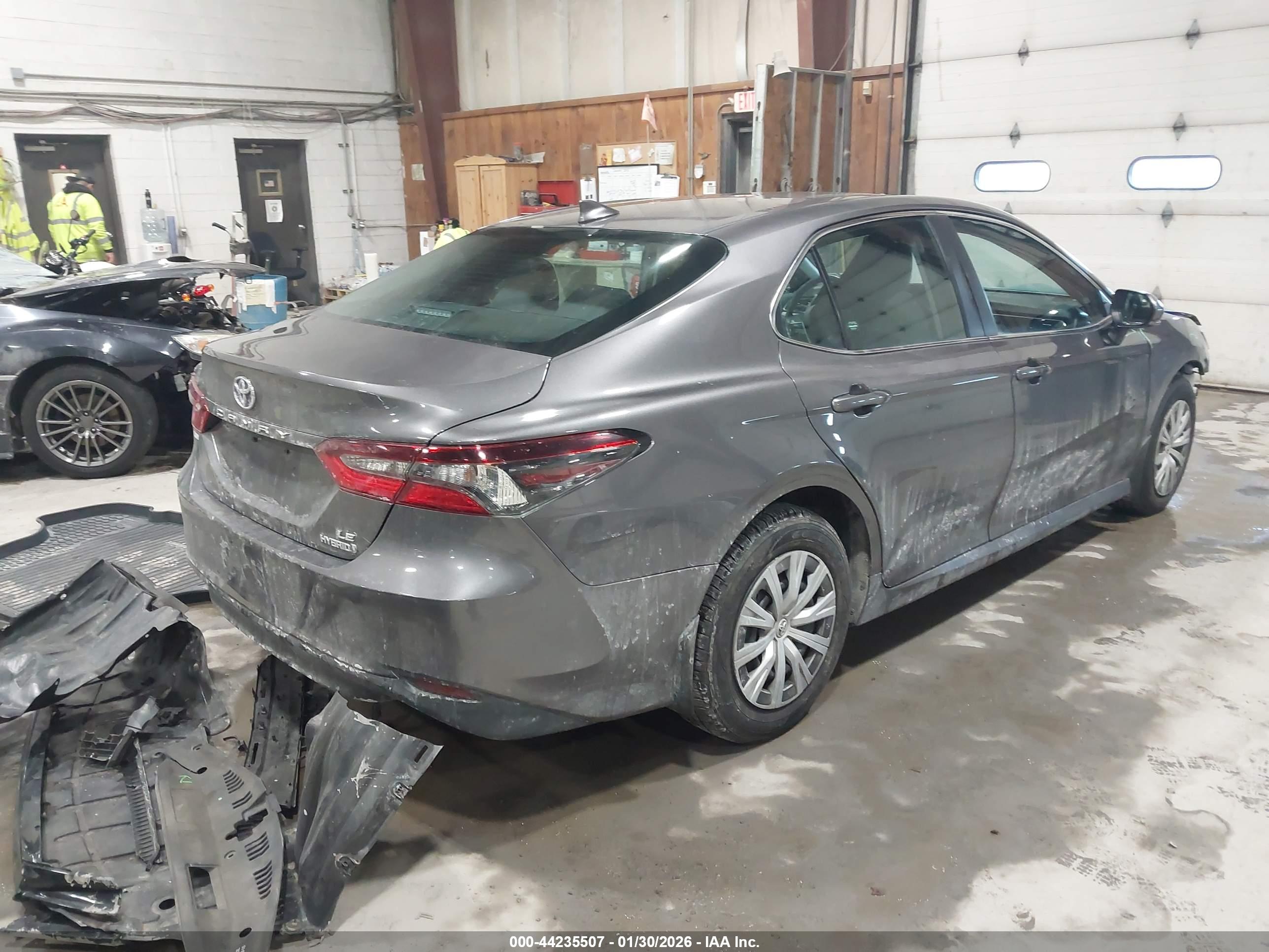 TOYOTA CAMRY image 4