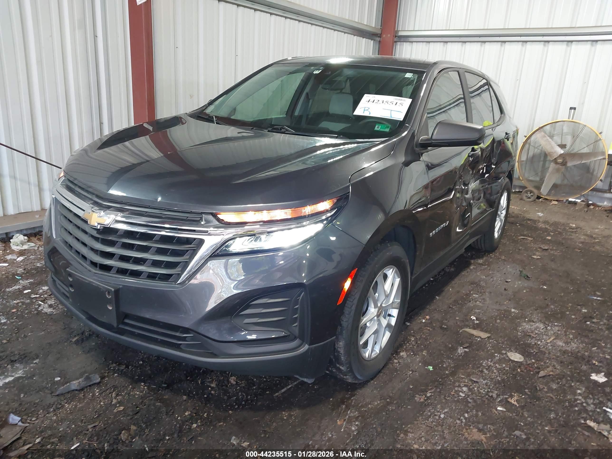 CHEVROLET EQUINOX image 2