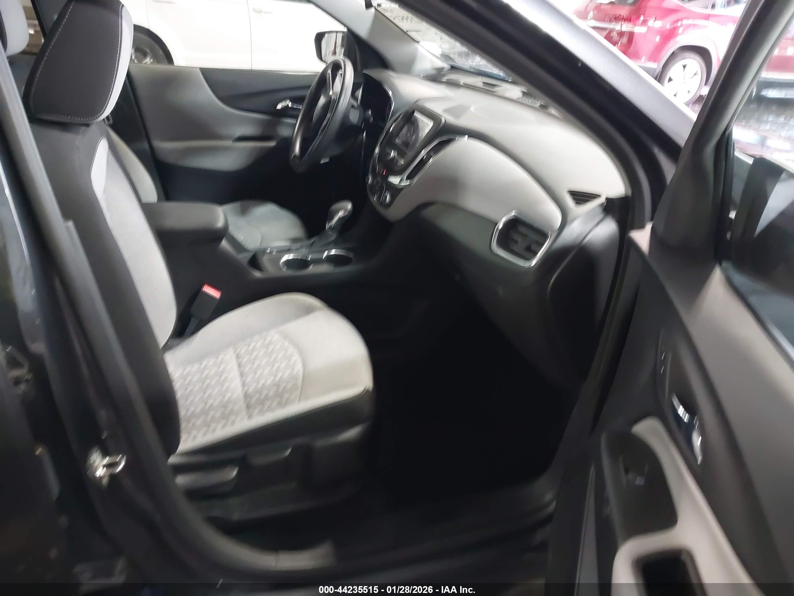 CHEVROLET EQUINOX image 5