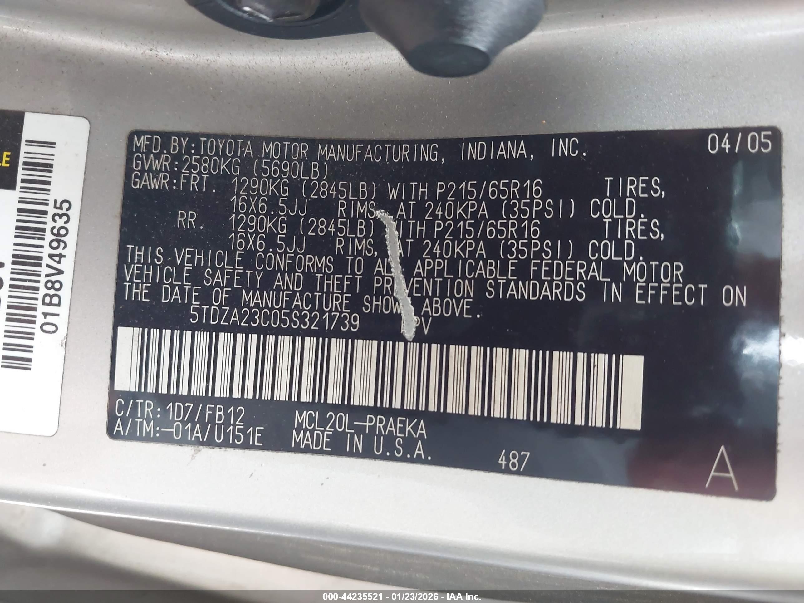 TOYOTA SIENNA image 9