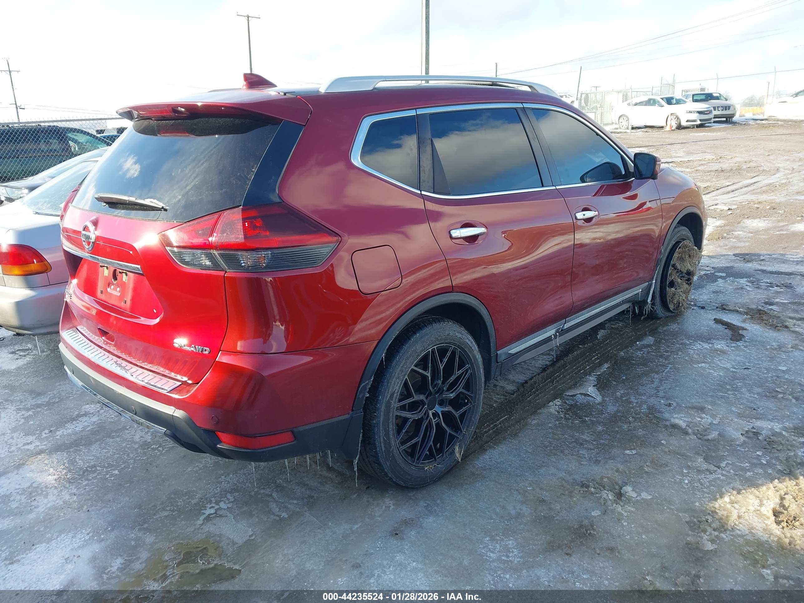 NISSAN ROGUE image 4