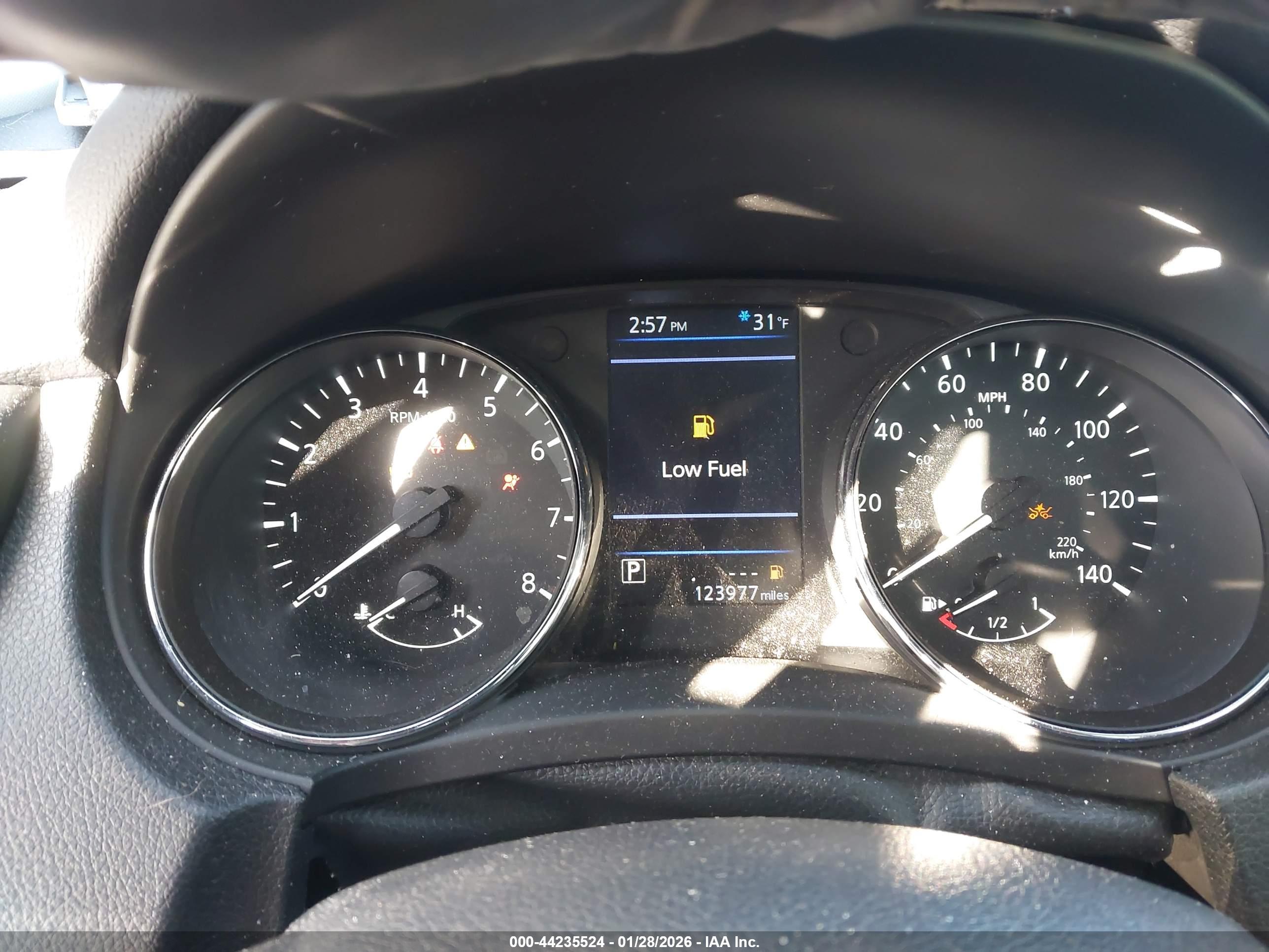 NISSAN ROGUE image 7