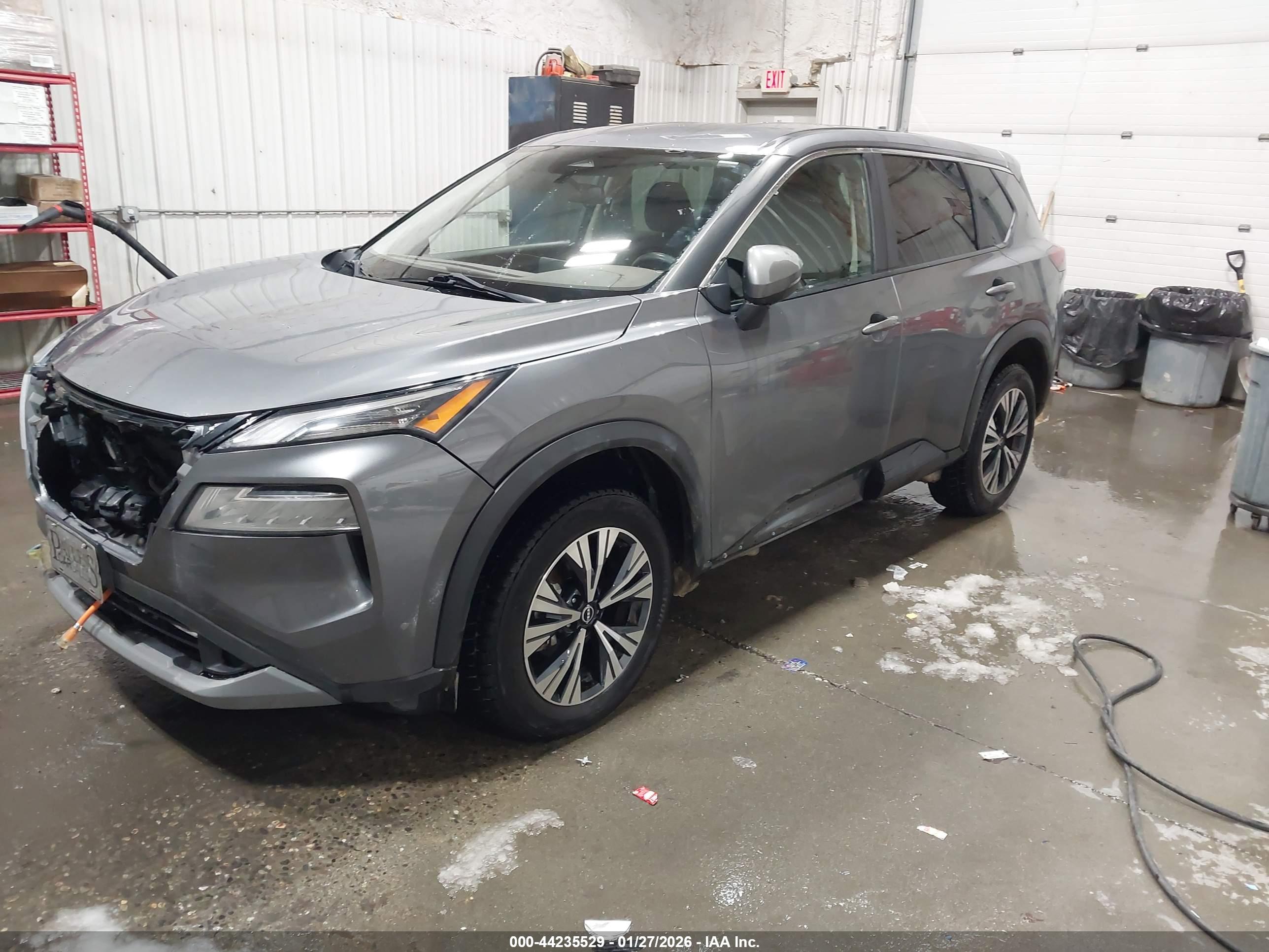 NISSAN ROGUE image 2