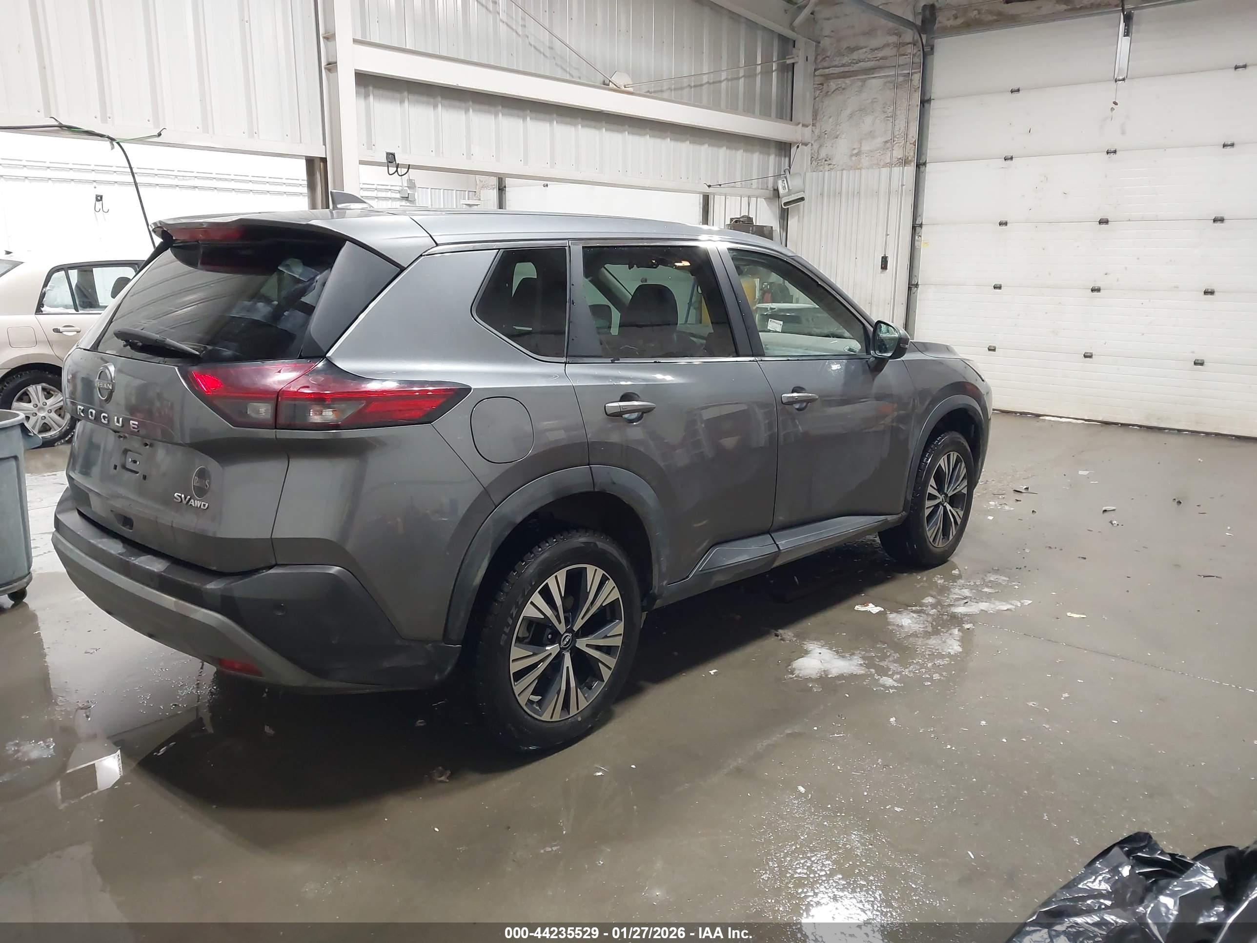 NISSAN ROGUE image 4