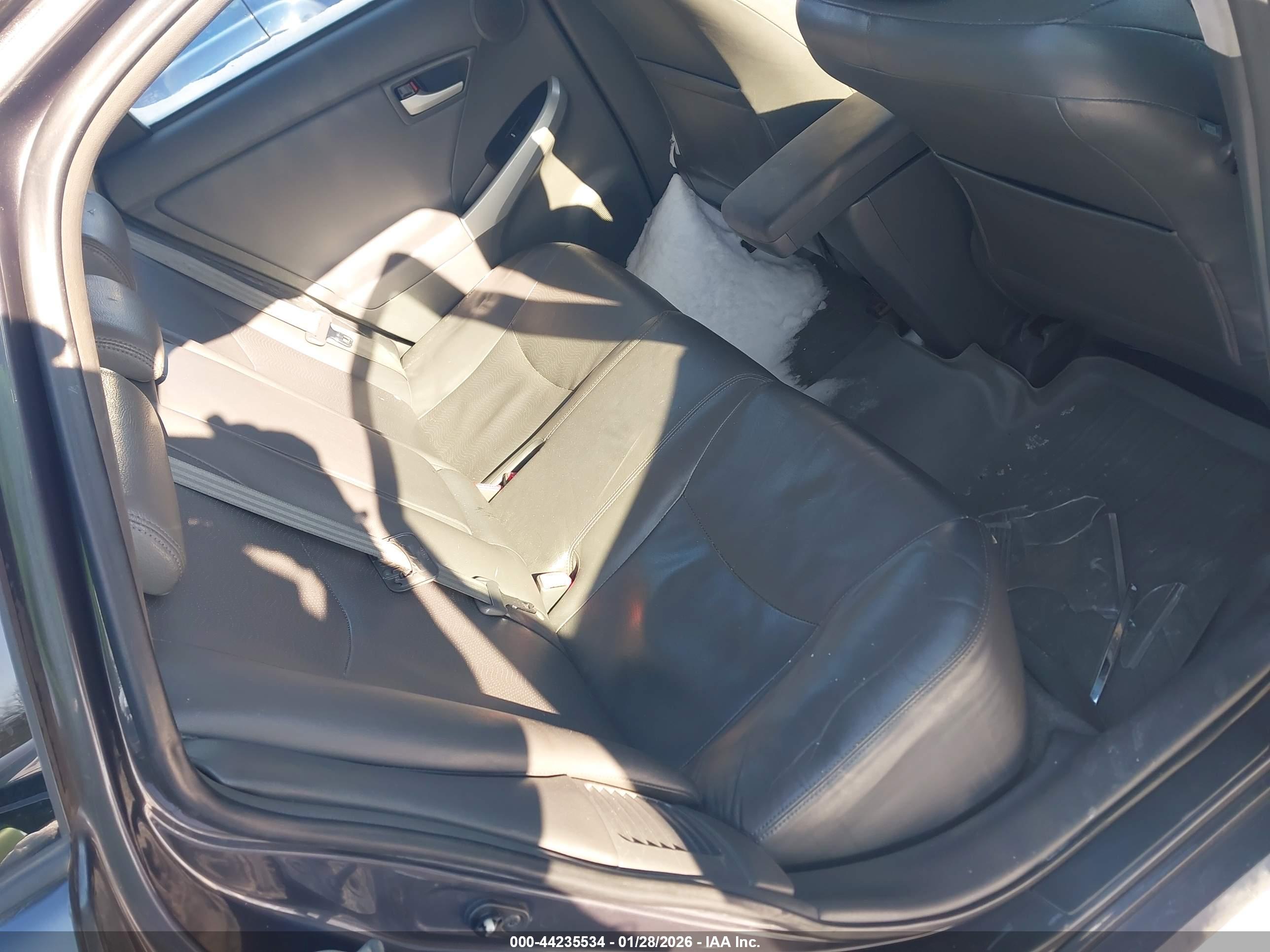 TOYOTA PRIUS image 8
