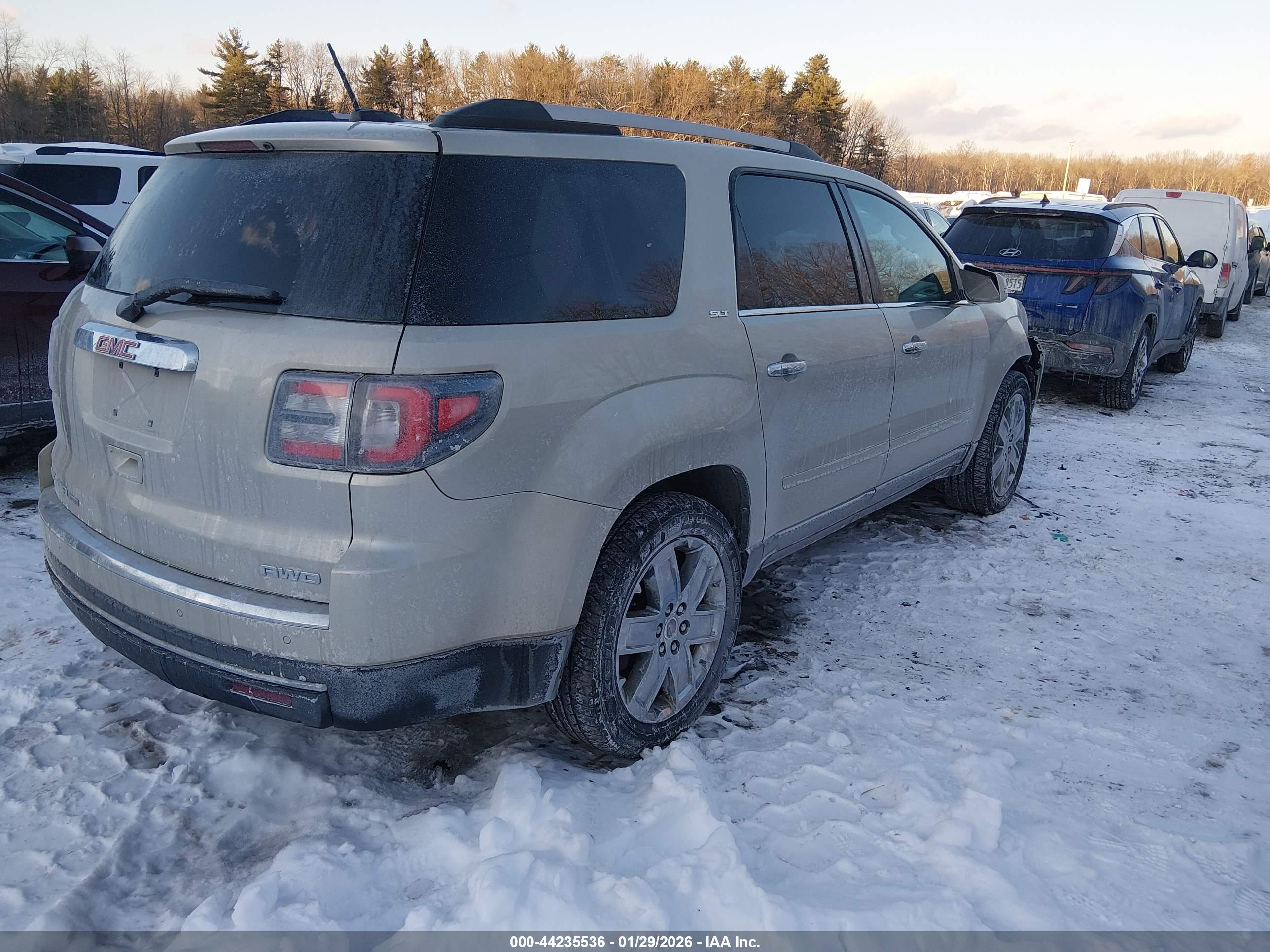 GMC ACADIA image 4