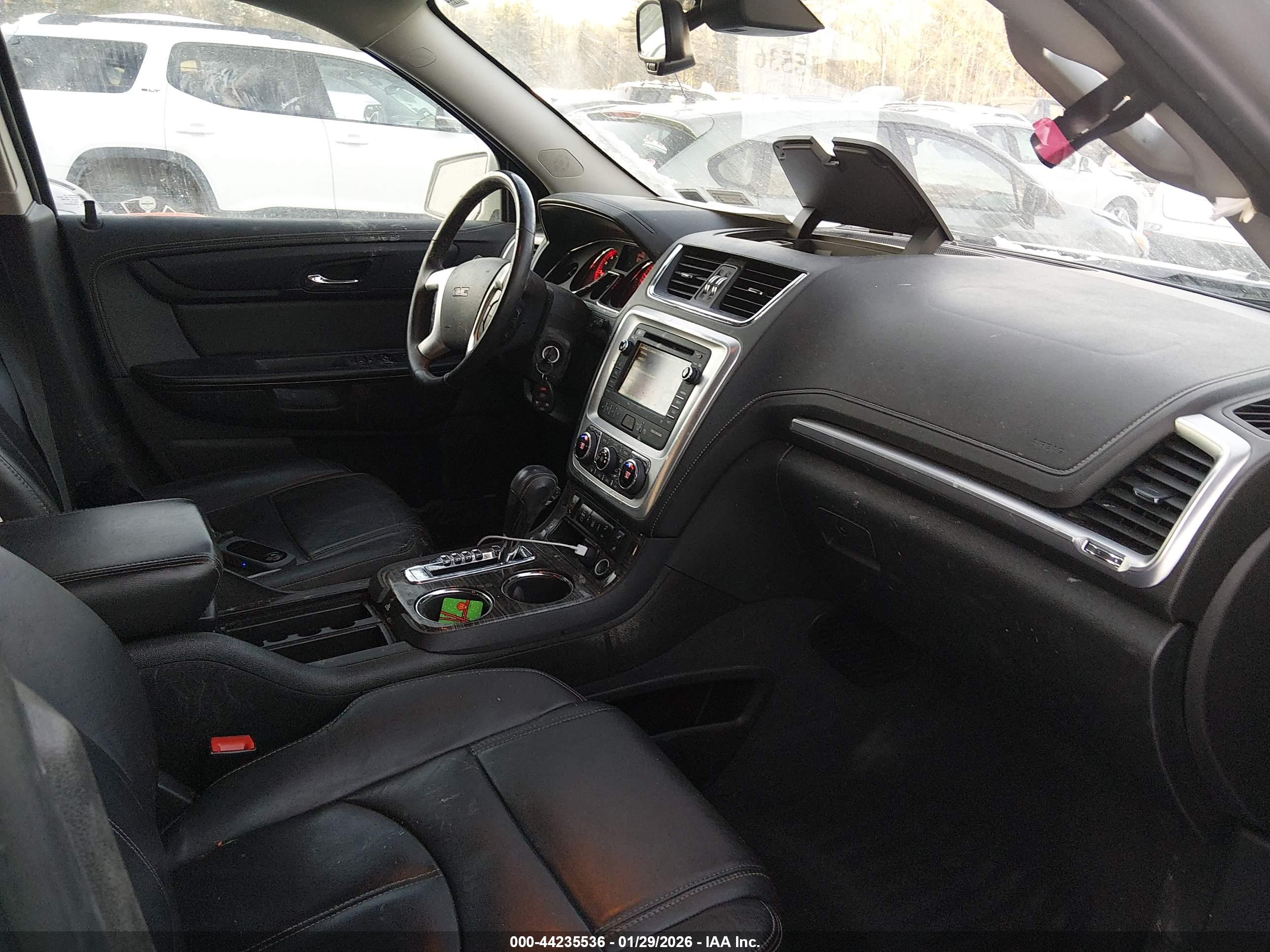 GMC ACADIA image 5