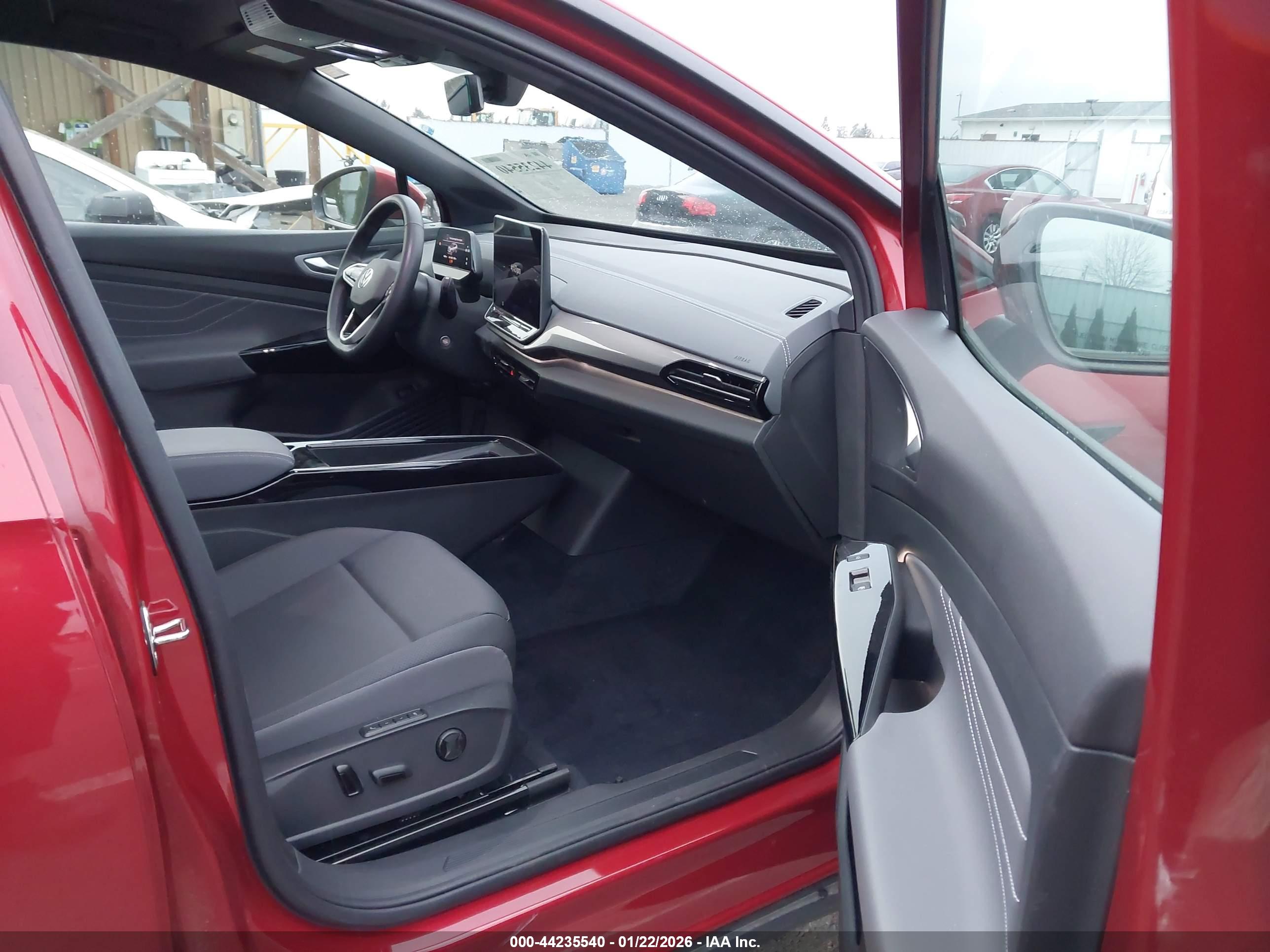 VOLKSWAGEN ID.4 image 5