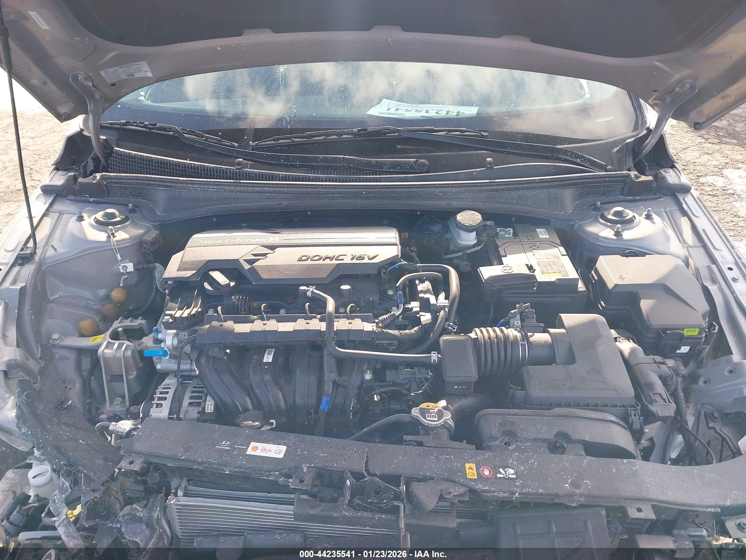 HYUNDAI ELANTRA image 10