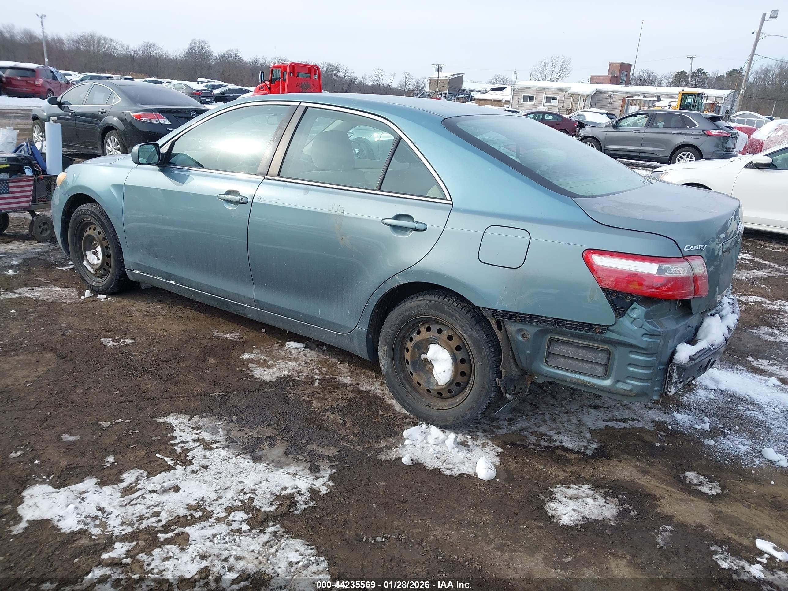 TOYOTA CAMRY image 3