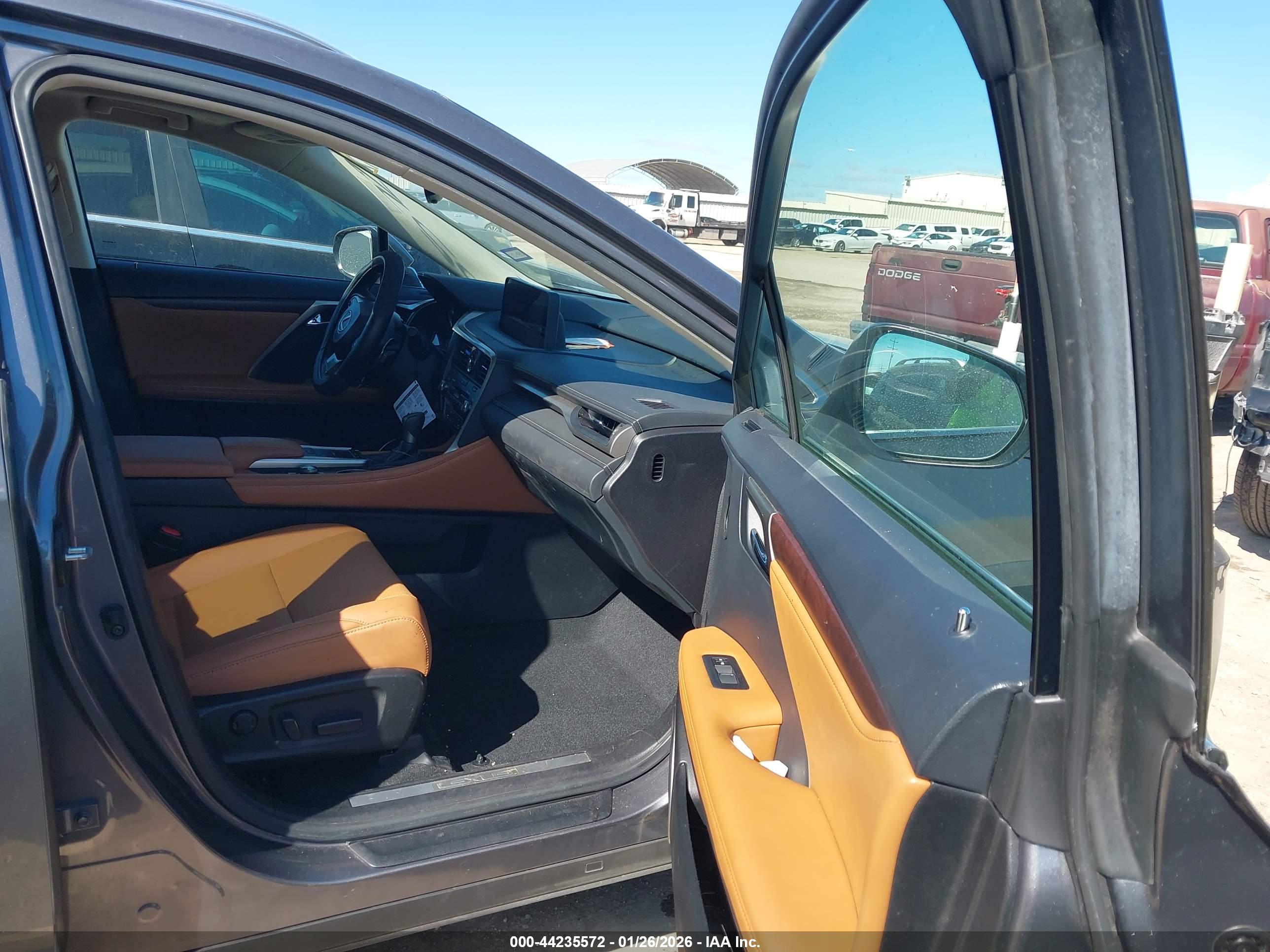 LEXUS RX image 5