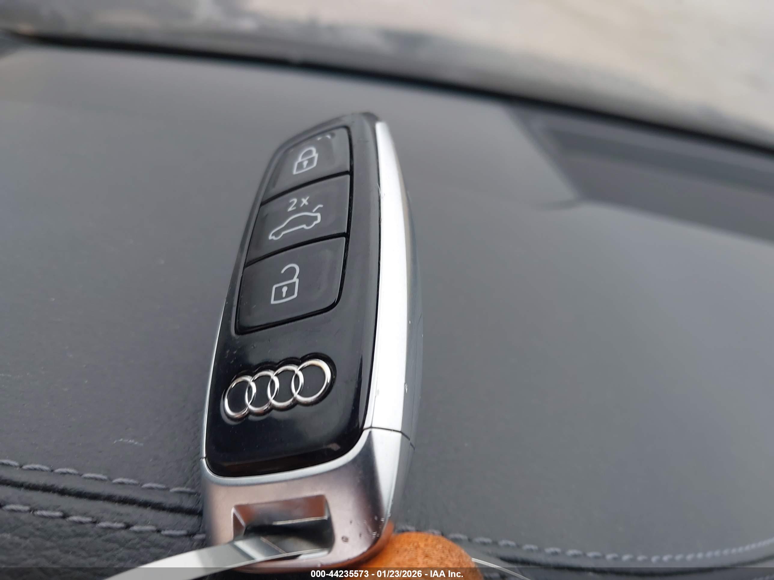 AUDI A6 image 11
