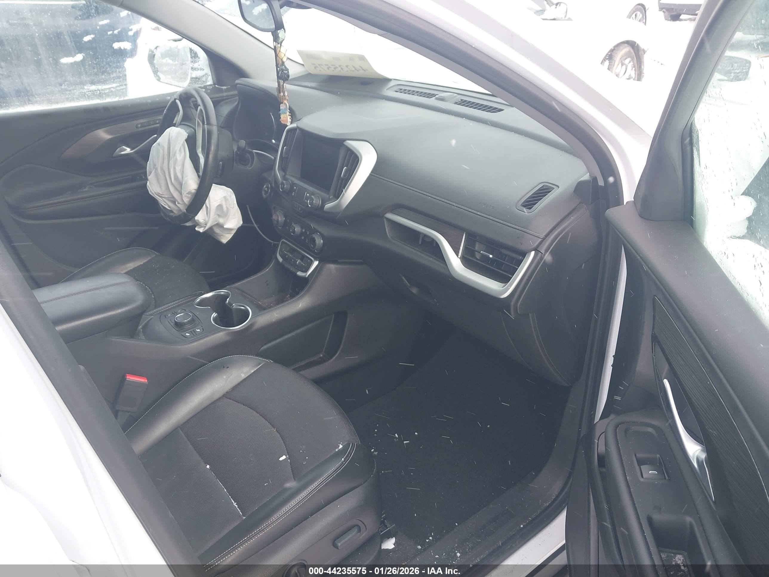 GMC TERRAIN image 5