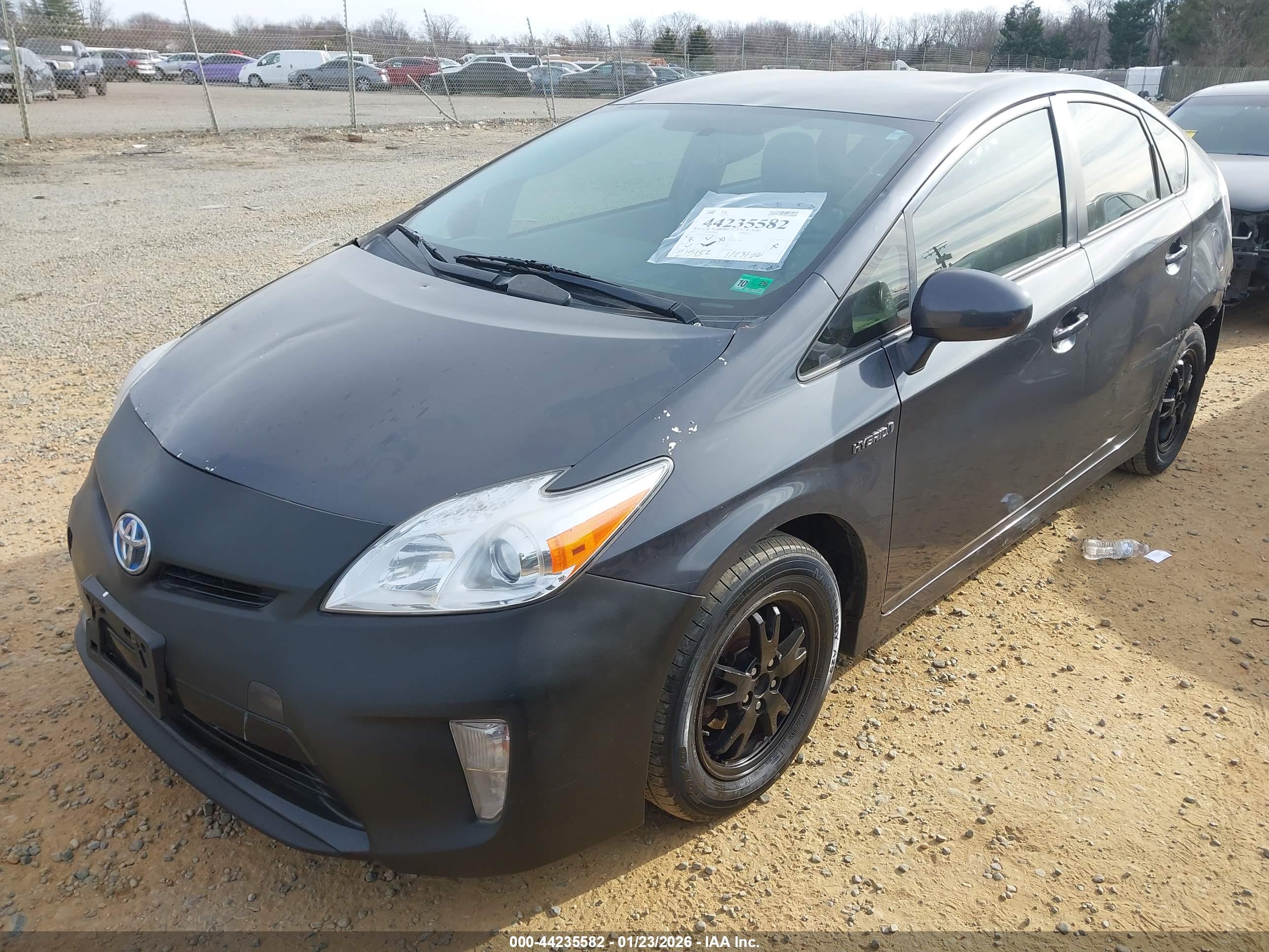 TOYOTA PRIUS image 2