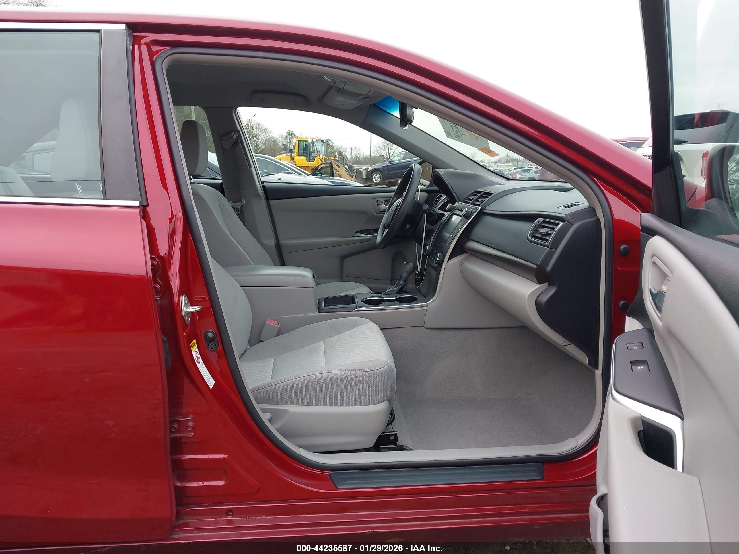 TOYOTA CAMRY image 5