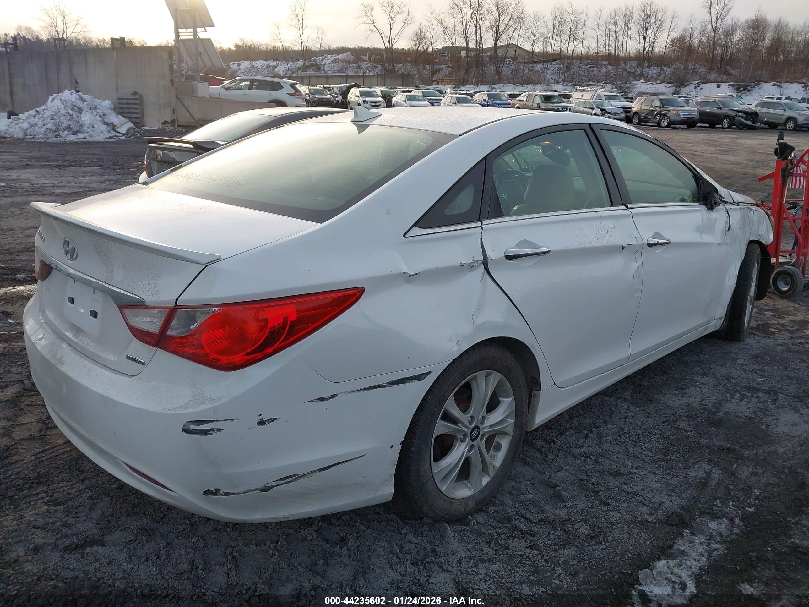 HYUNDAI SONATA image 4