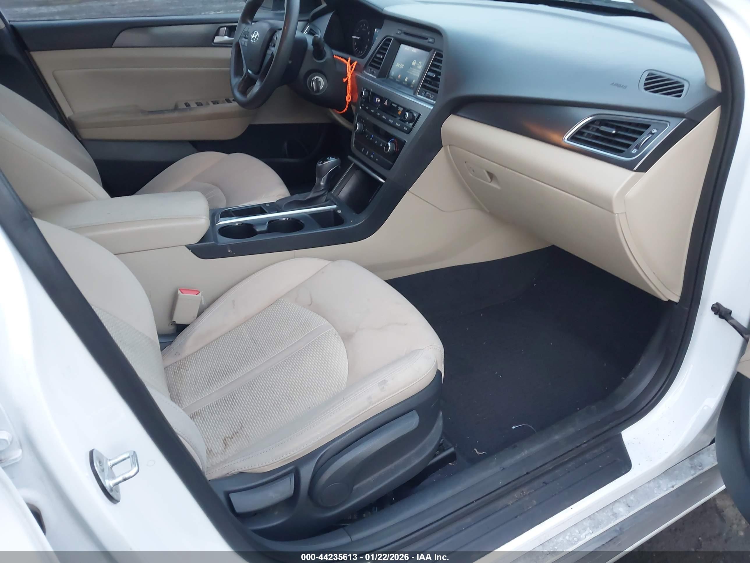 HYUNDAI SONATA image 5