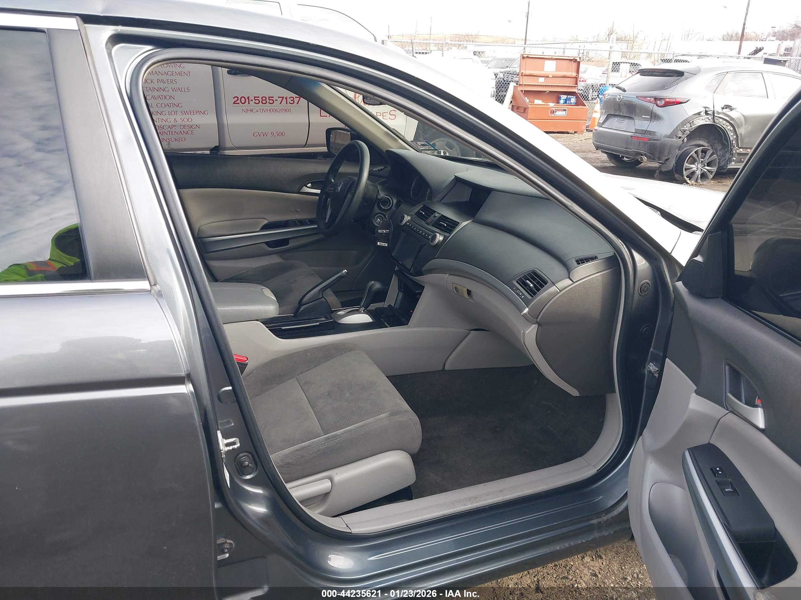 HONDA ACCORD image 5