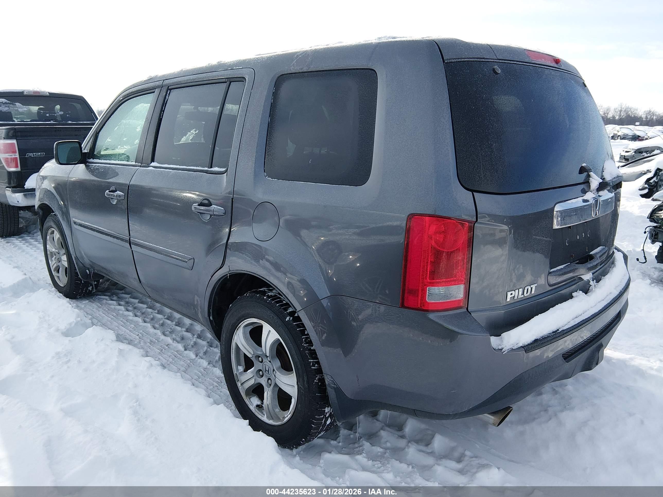 HONDA PILOT image 3