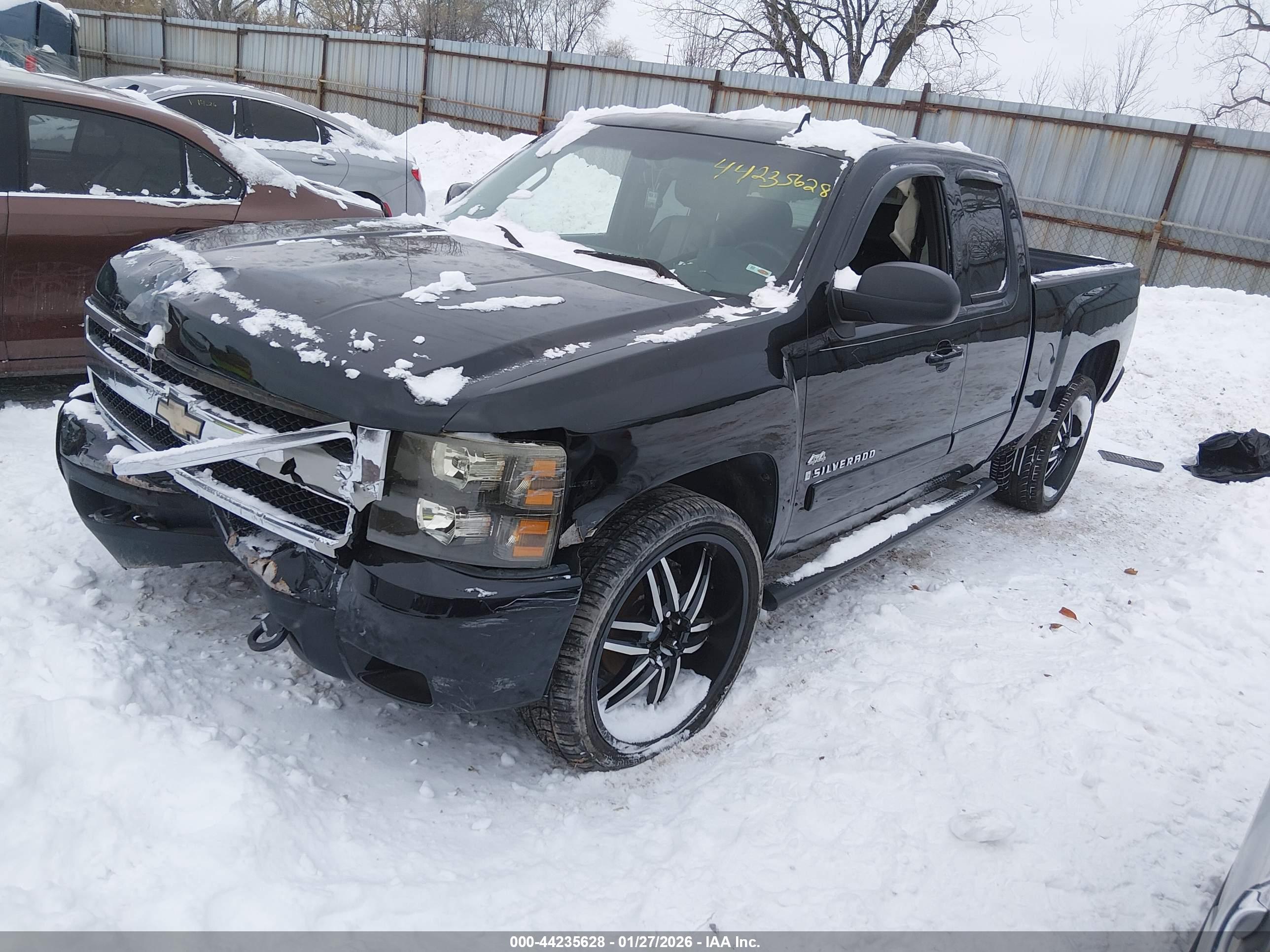CHEVROLET SILVERADO image 2