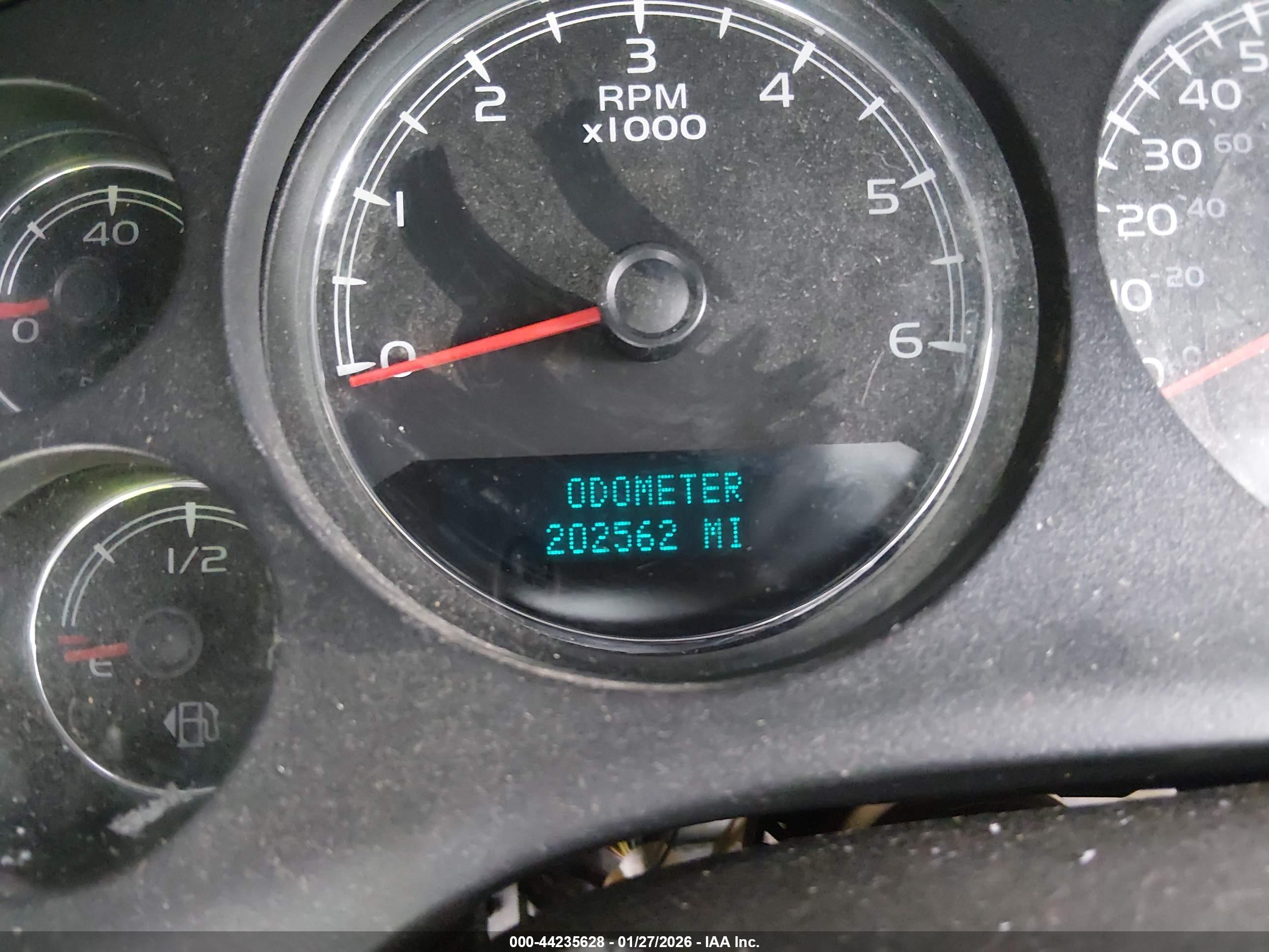 CHEVROLET SILVERADO image 7