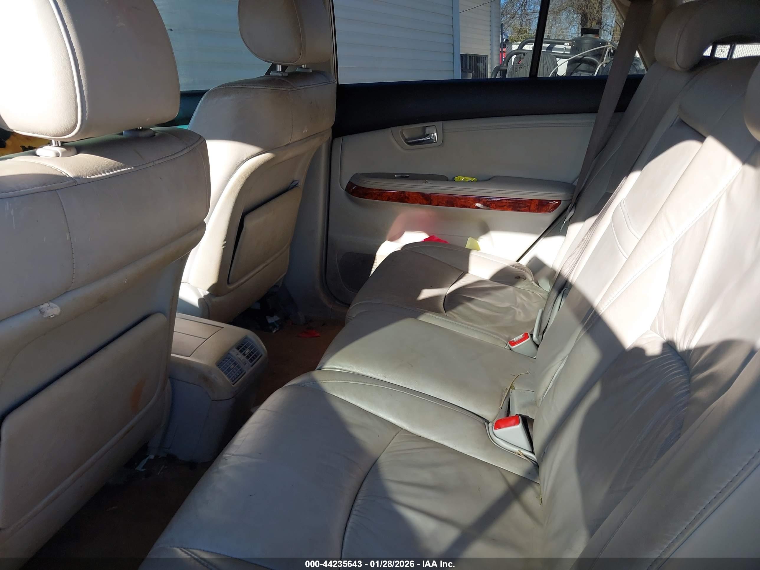 LEXUS RX image 8