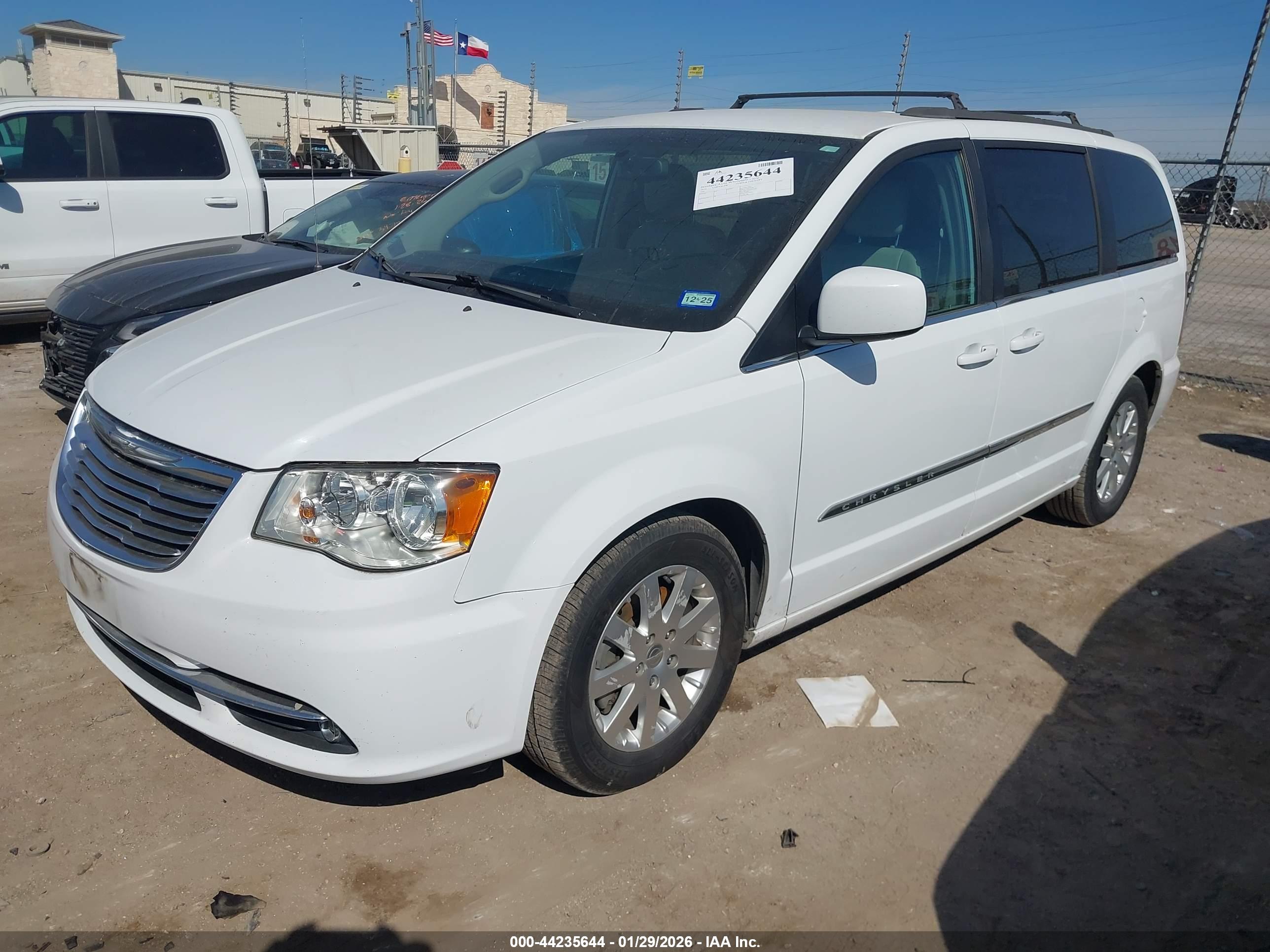 CHRYSLER TOWN image 2